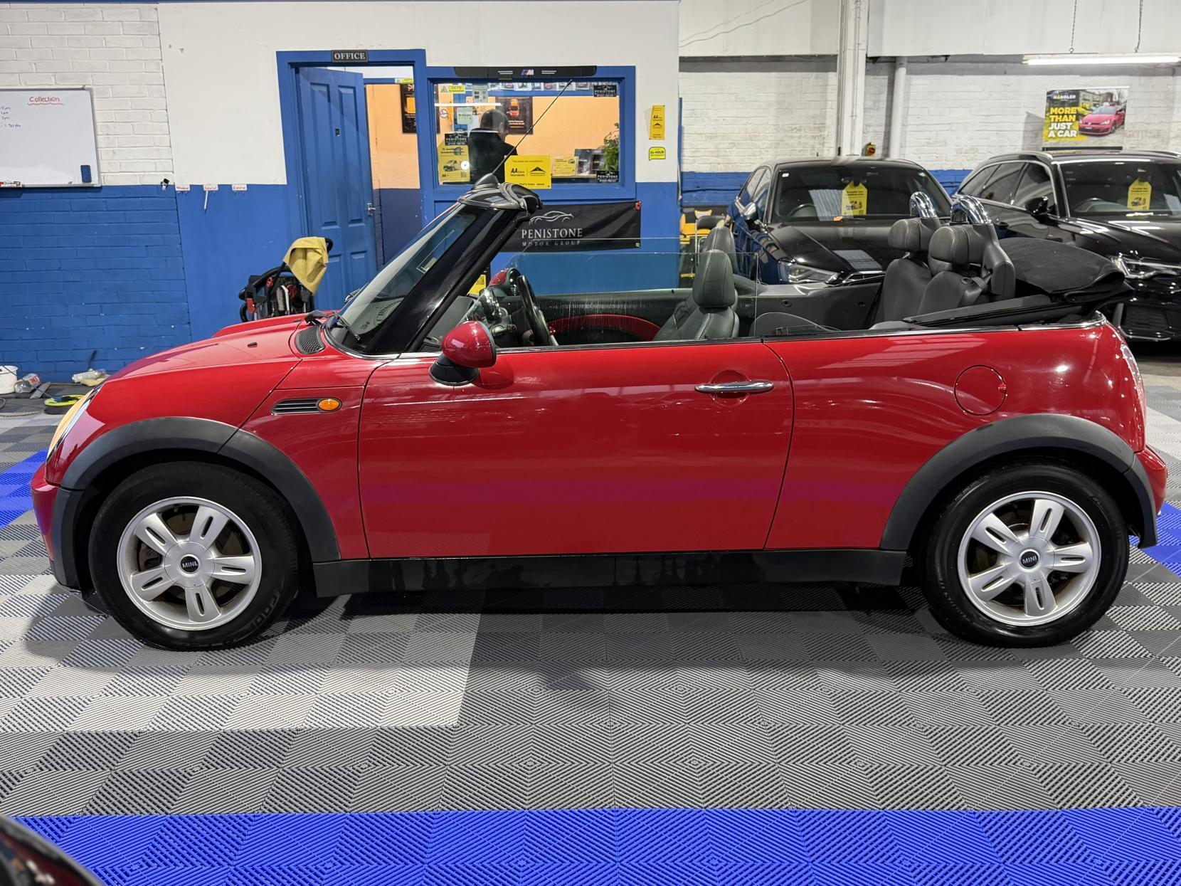 MINI Convertible - Image 4