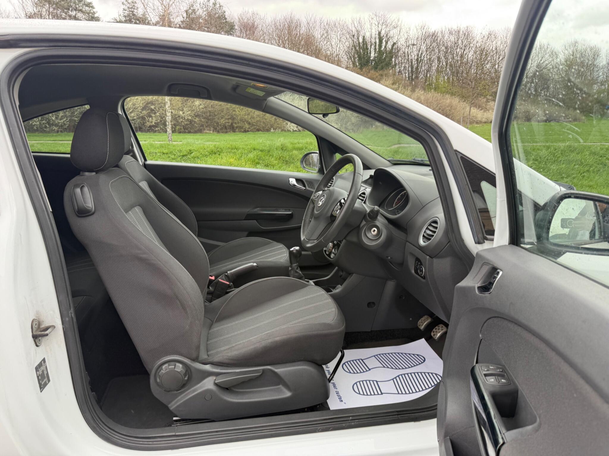 Vauxhall Corsa - Image 18