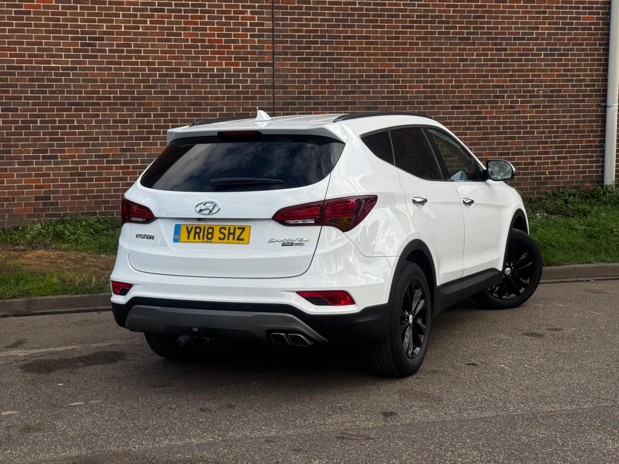 Hyundai Santa Fe - Image 14