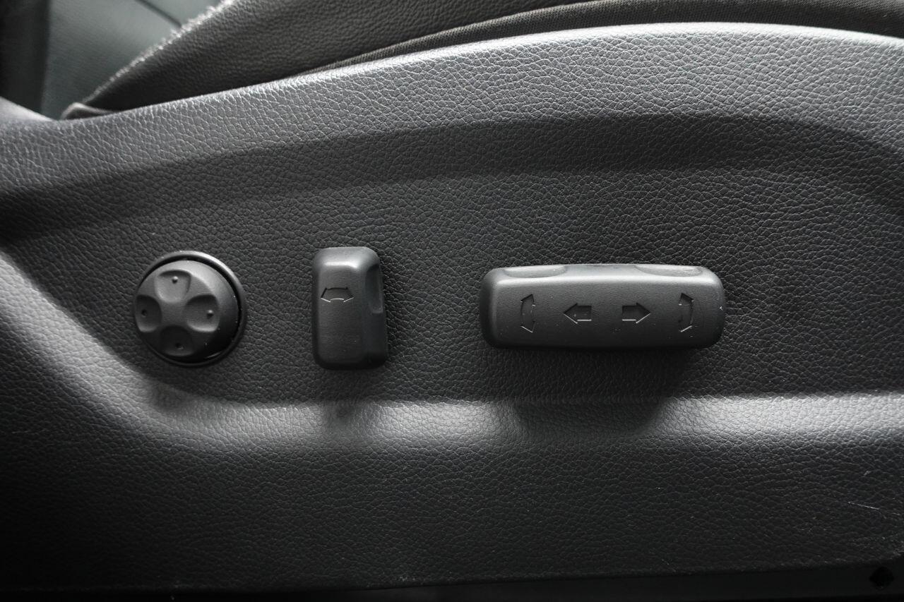 Hyundai Santa Fe - Image 18