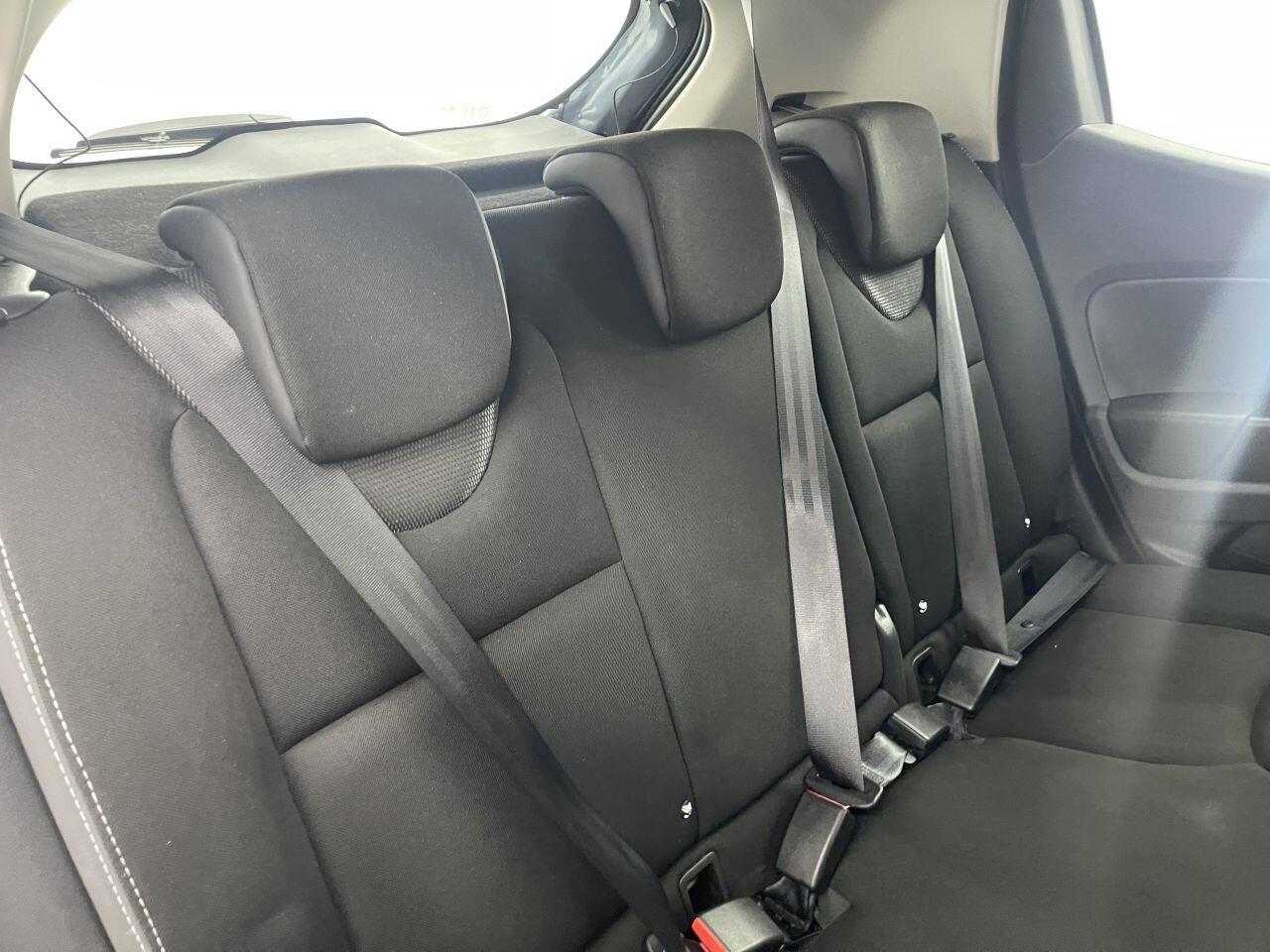 Renault Clio - Image 27