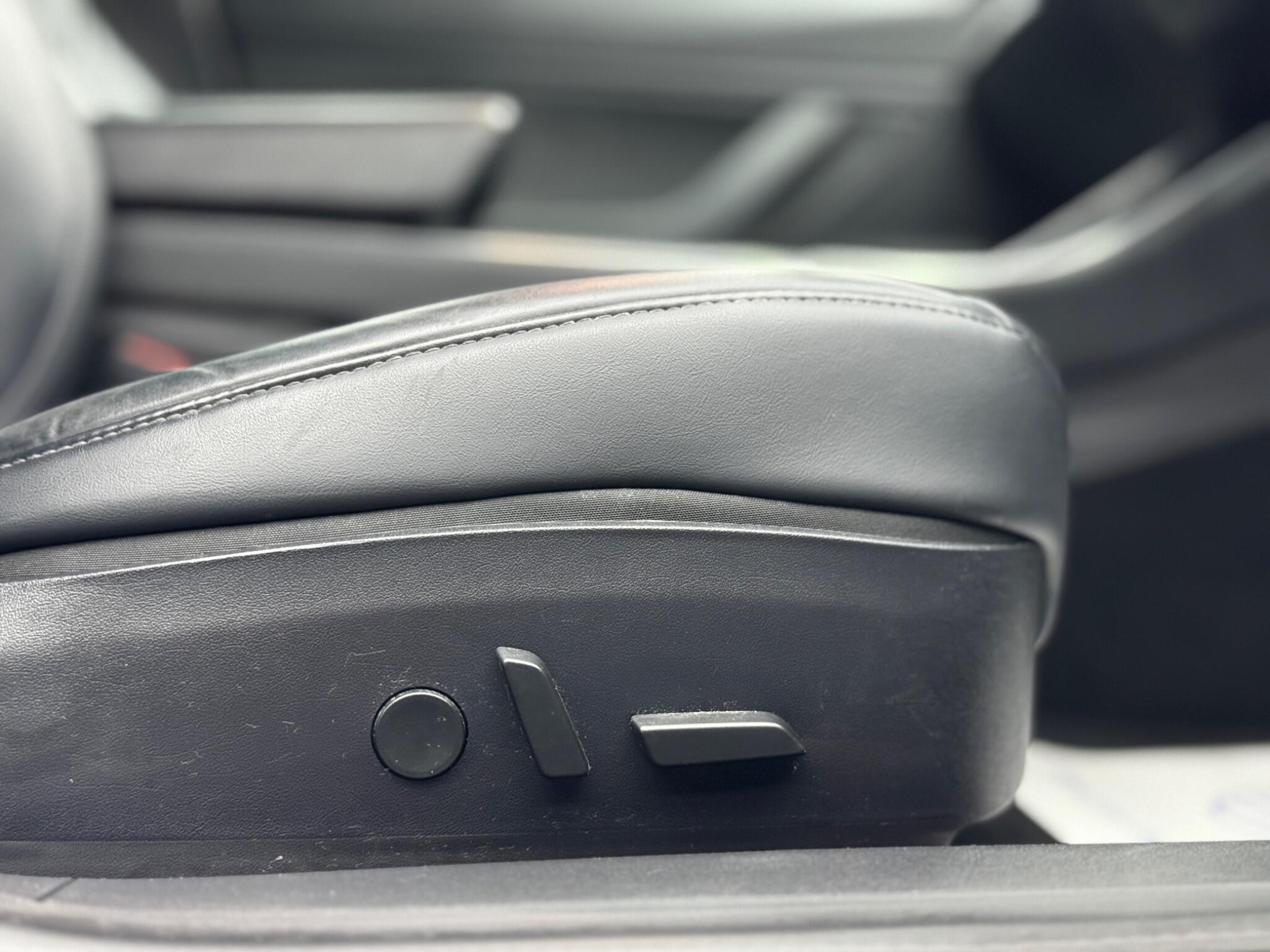 Tesla Model 3 - Image 40