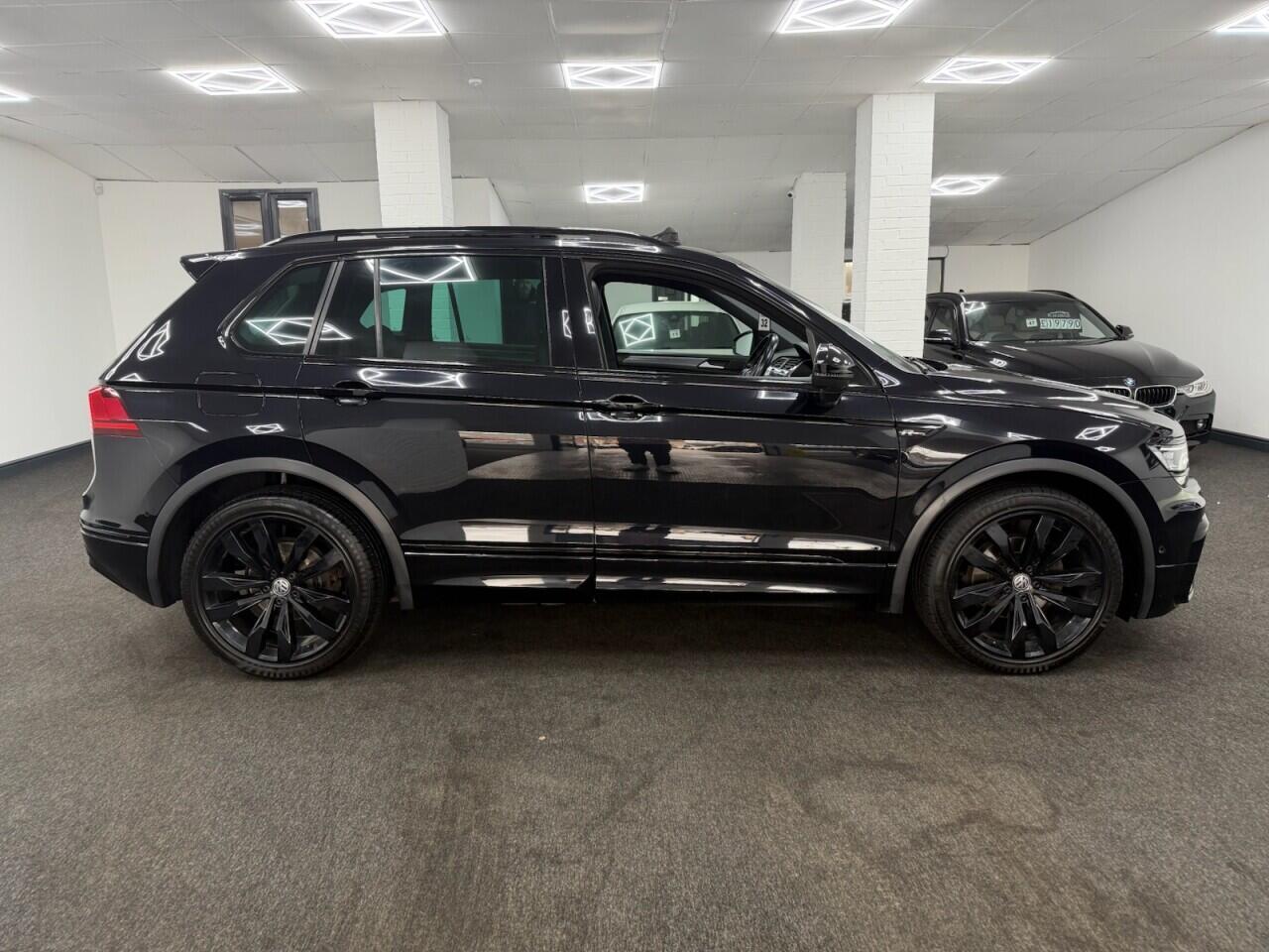 Volkswagen Tiguan - Image 5