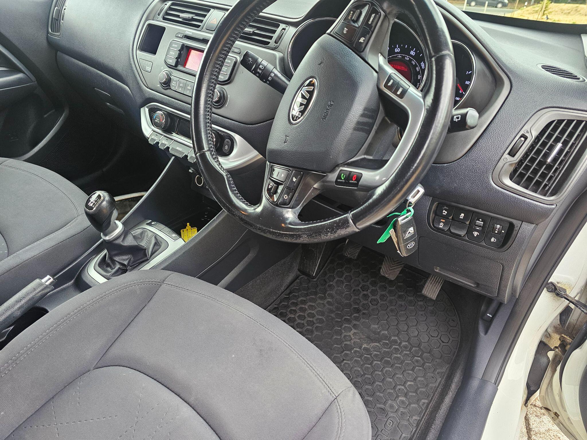 Kia Rio - Image 16