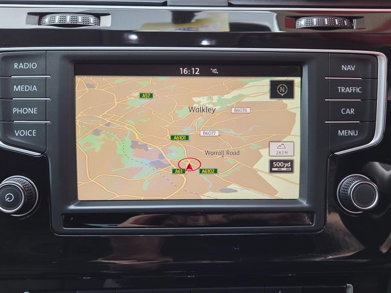 Volkswagen Golf - Image 4