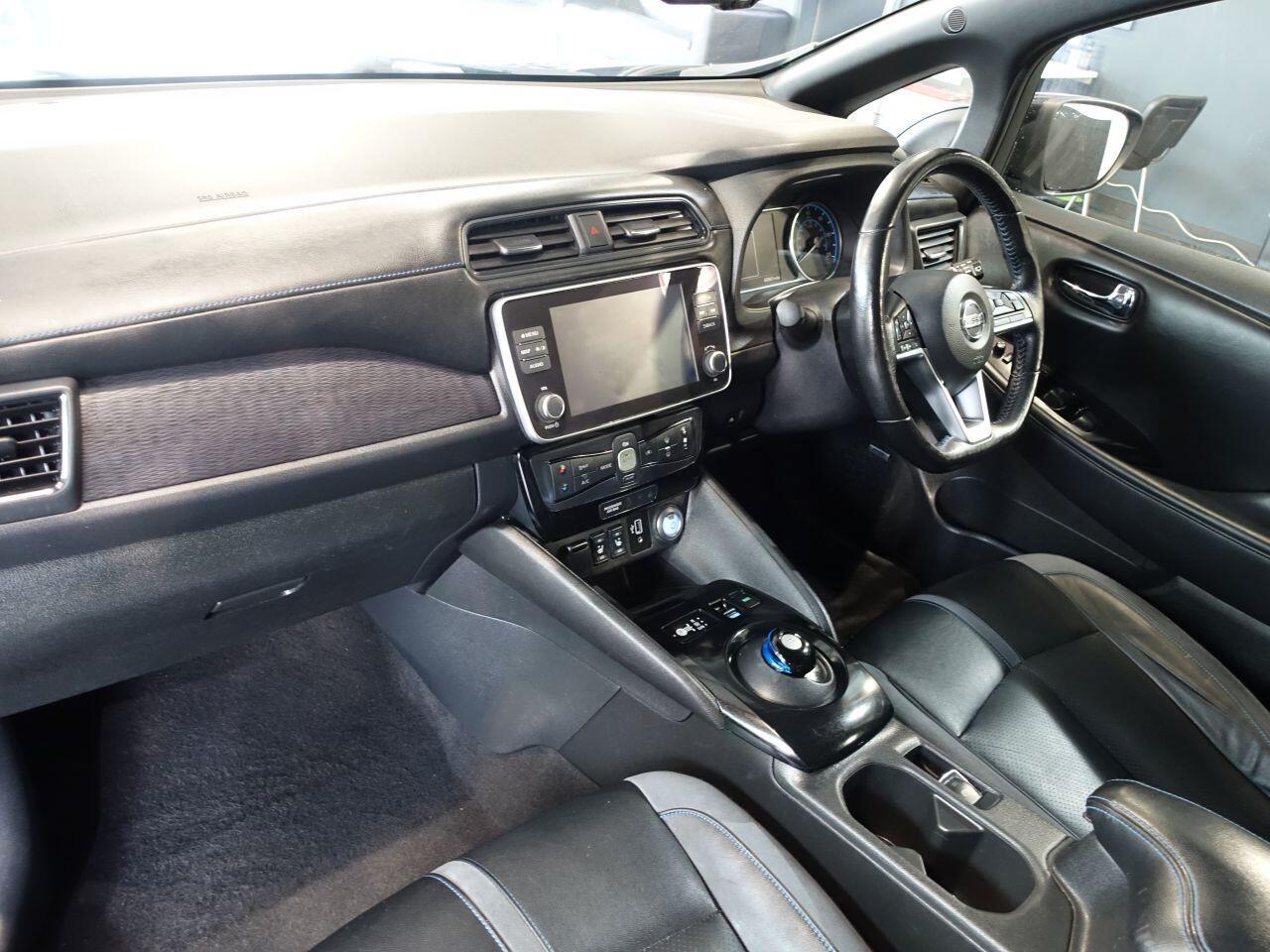Nissan Leaf - Image 11