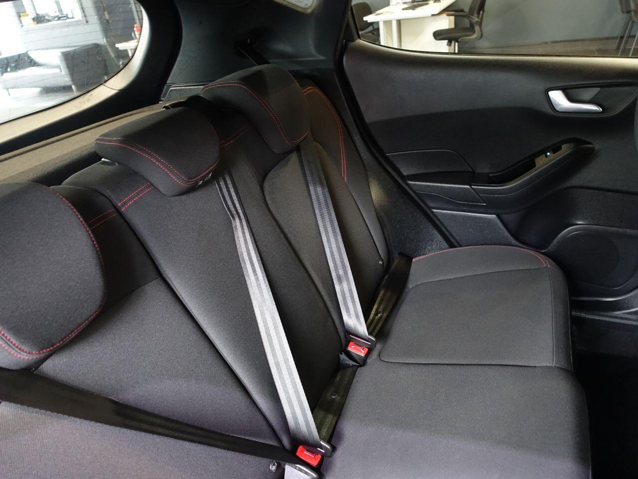 Ford Fiesta - Image 14