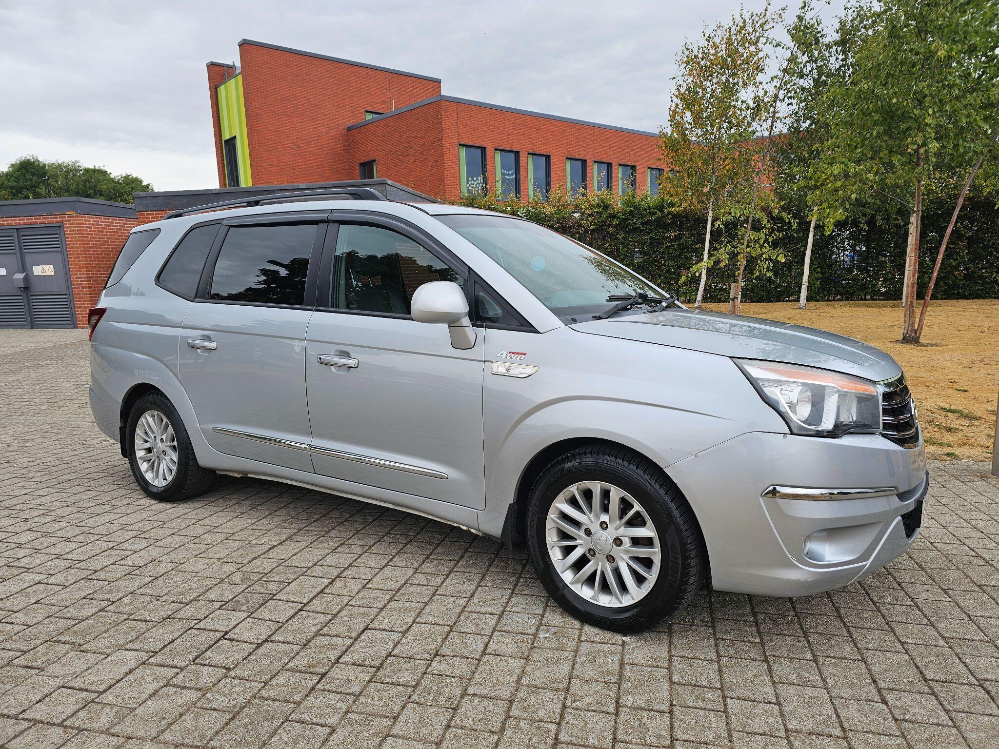 Ssangyong Turismo - Image 7