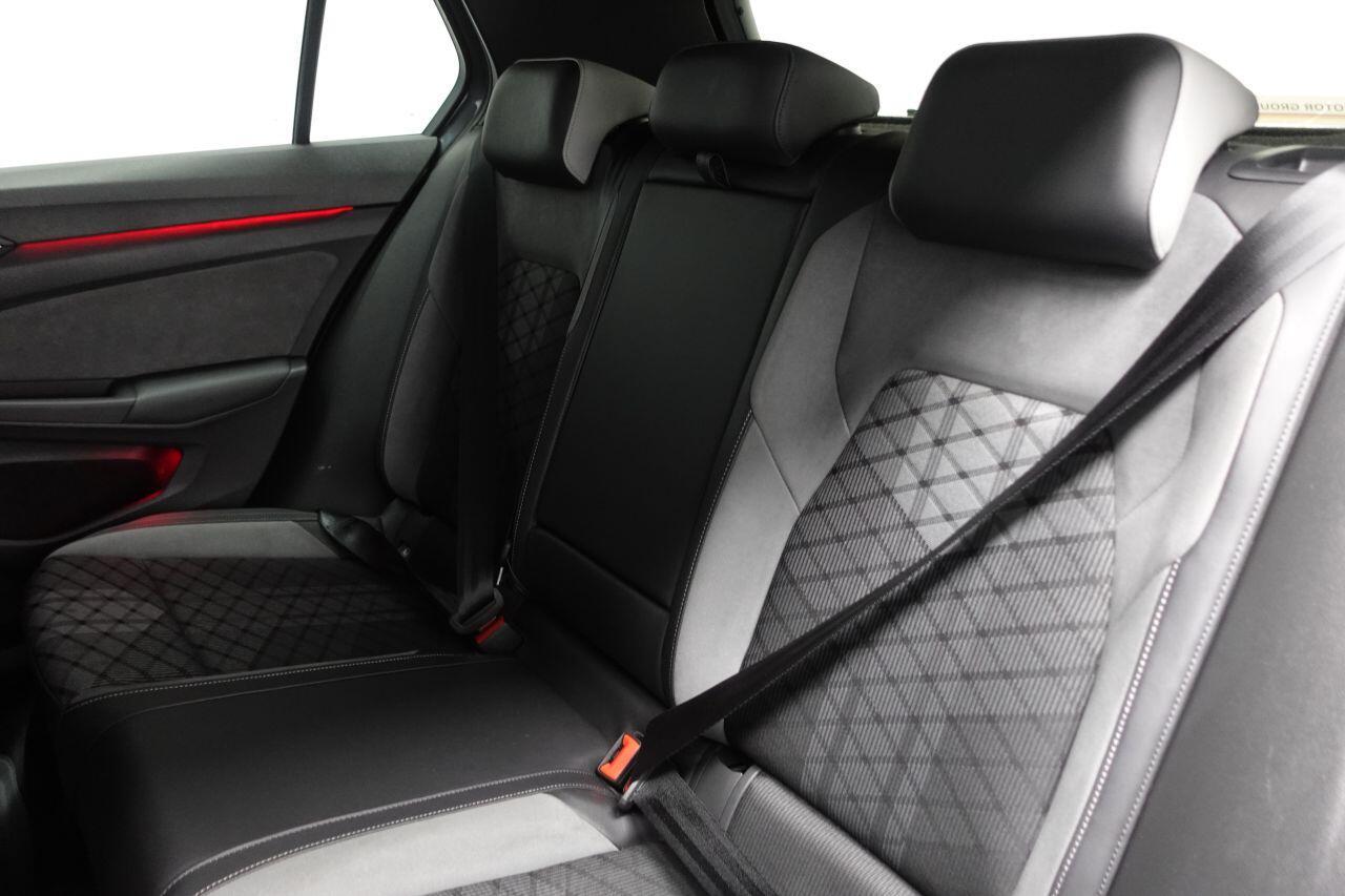 Volkswagen Golf - Image 22