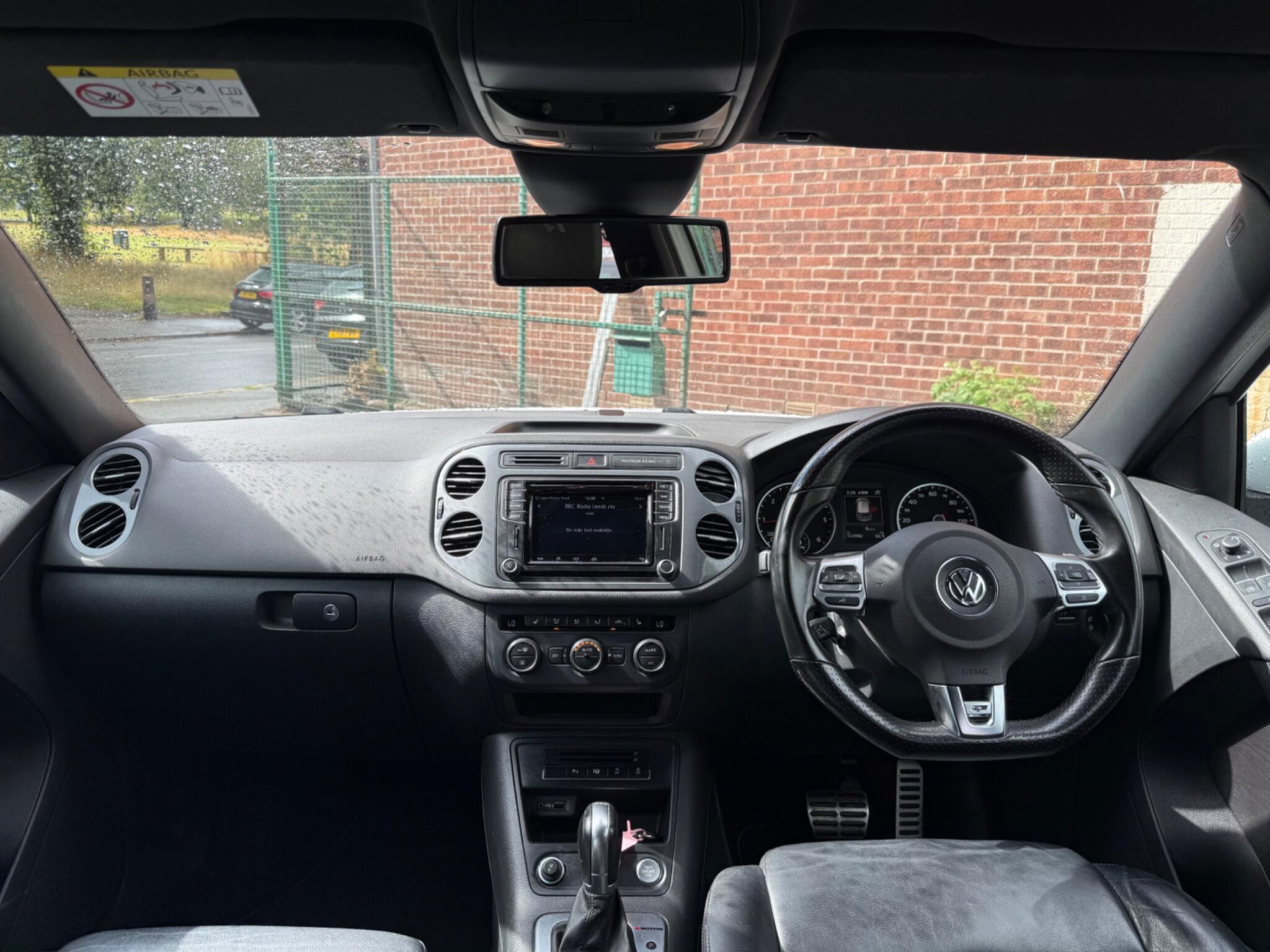 Volkswagen Tiguan - Image 17