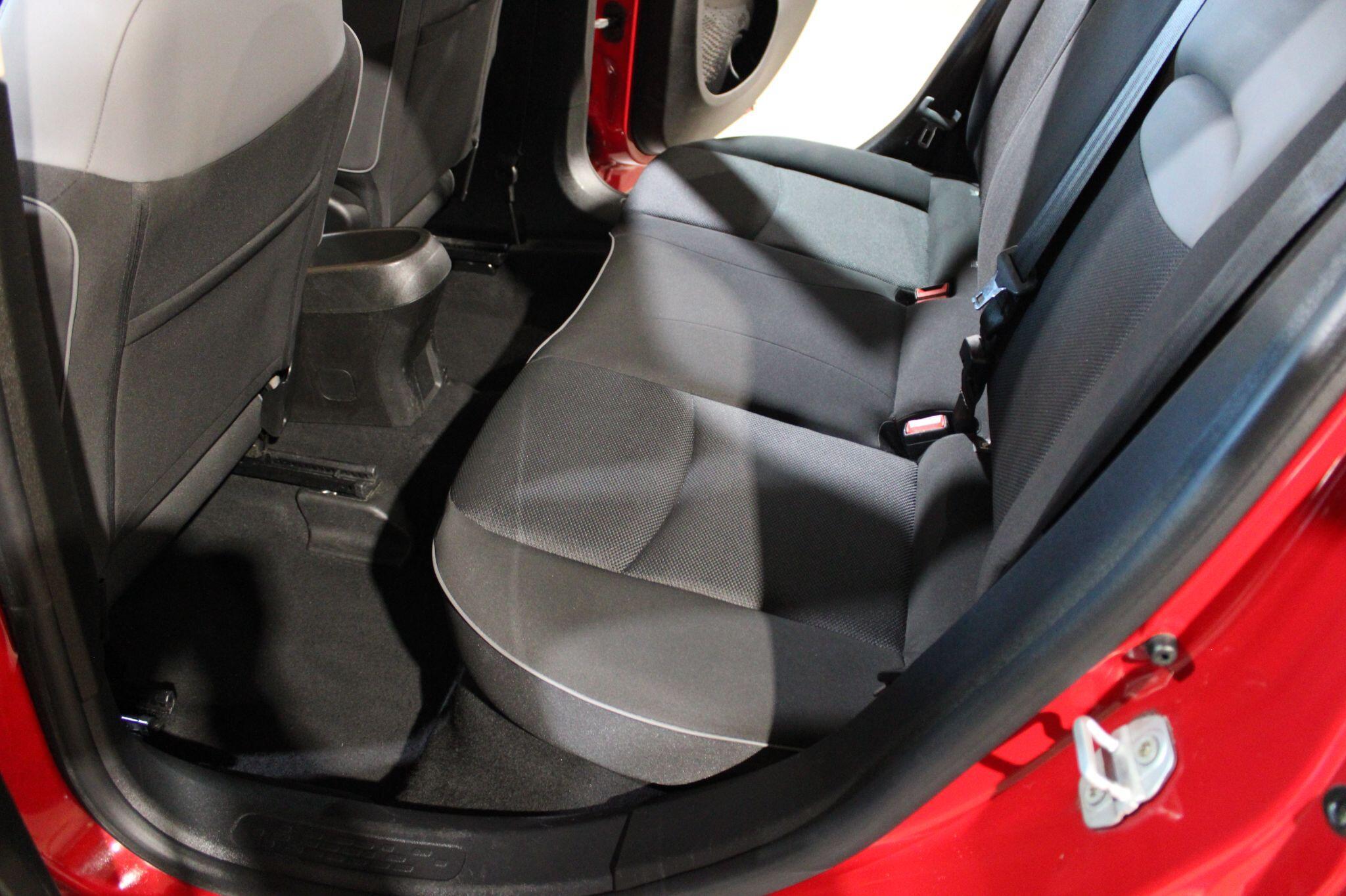 Fiat 500X - Image 30