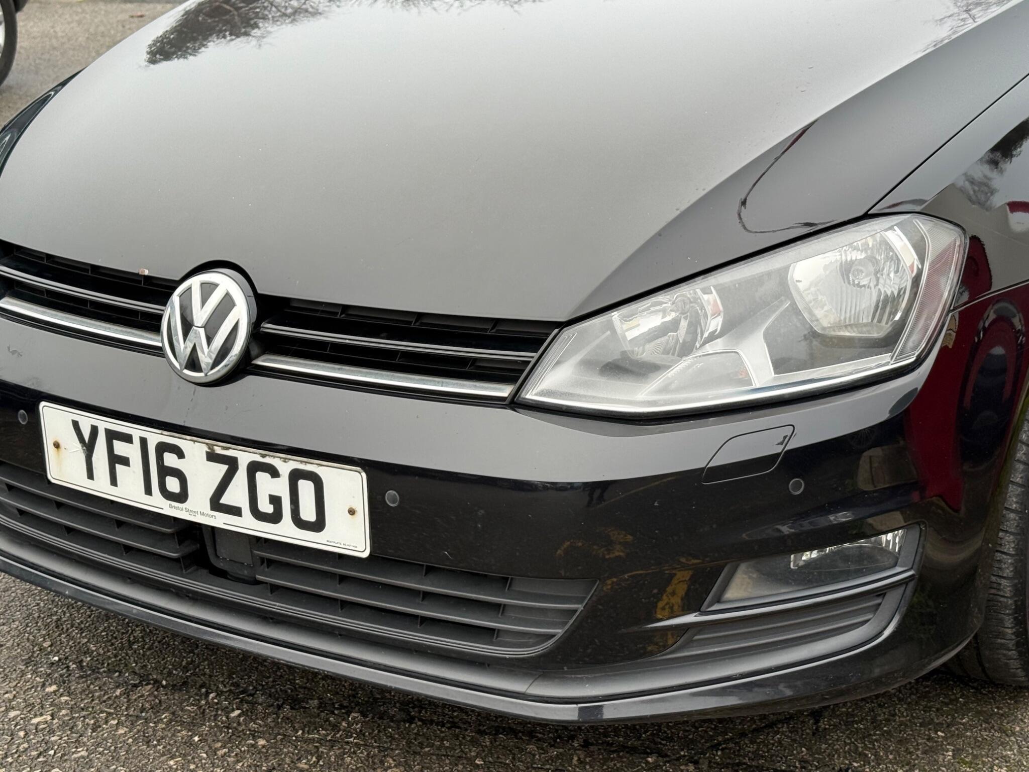 Volkswagen Golf - Image 43