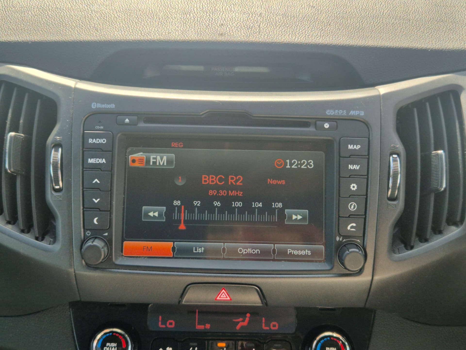 Kia Sportage - Image 38