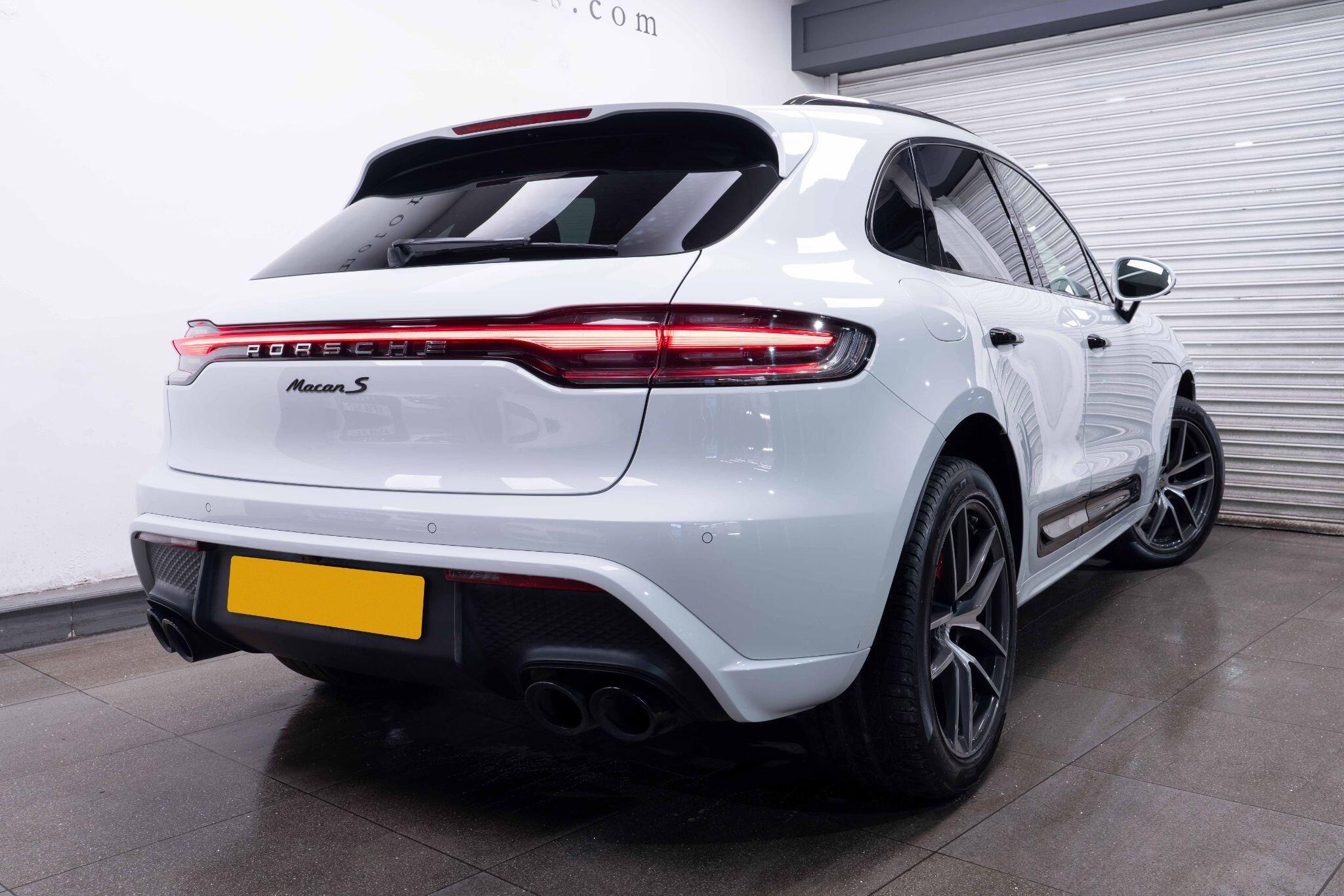 Porsche Macan - Image 4