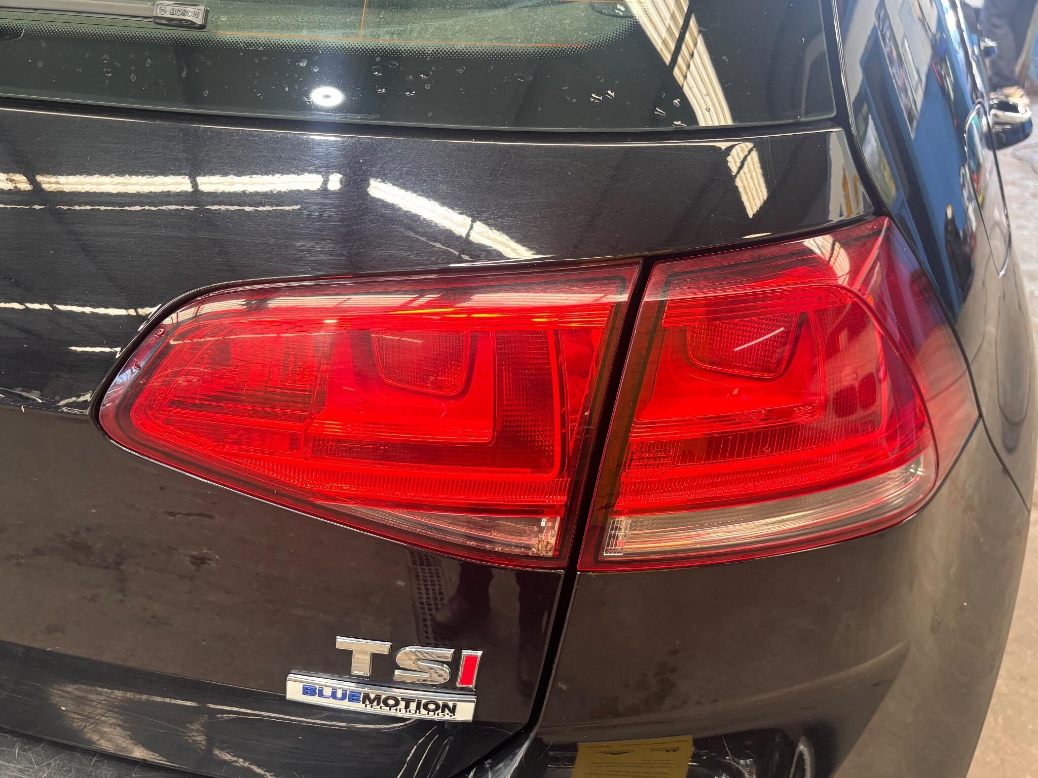 Volkswagen Golf - Image 26