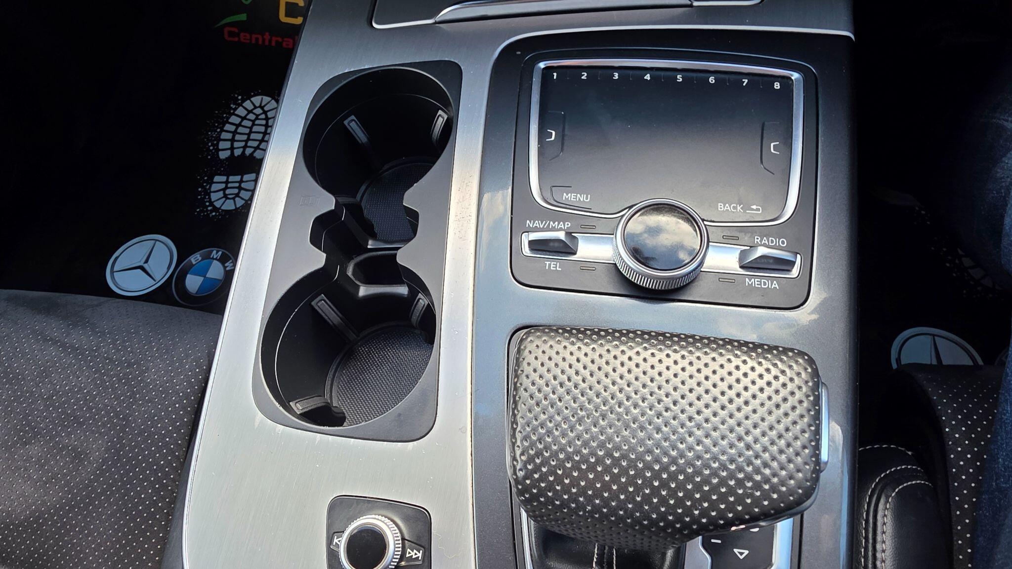 Audi Q7 - Image 35