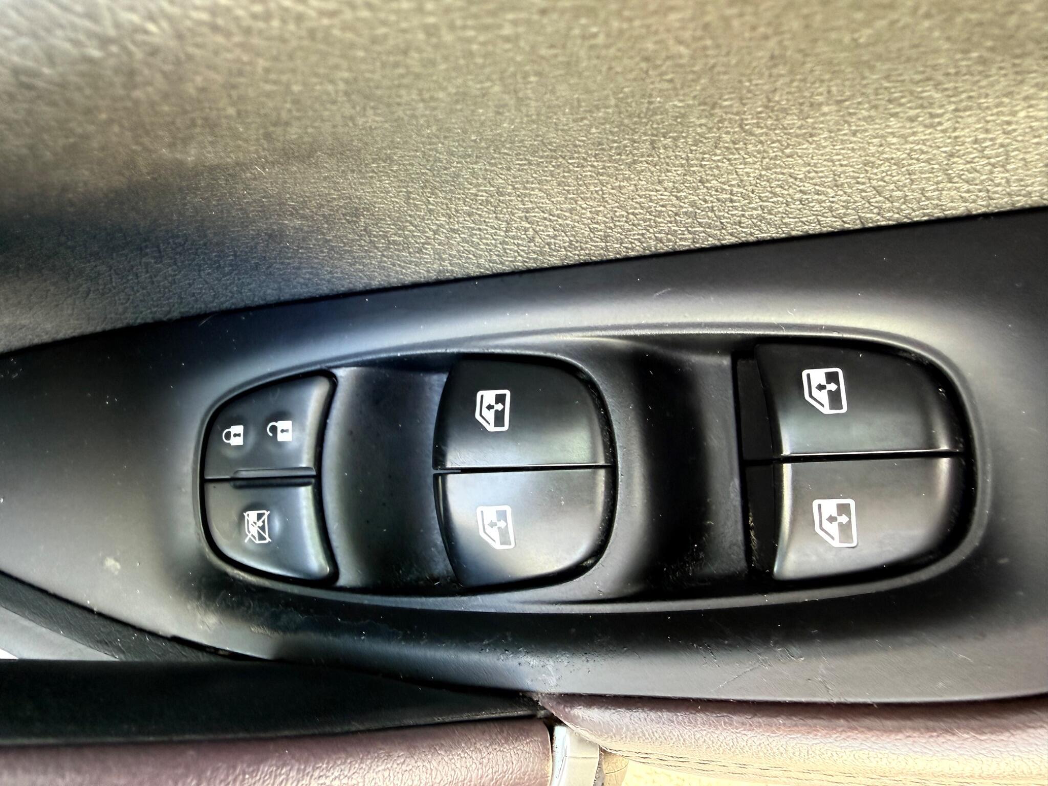 Nissan Qashqai - Image 27