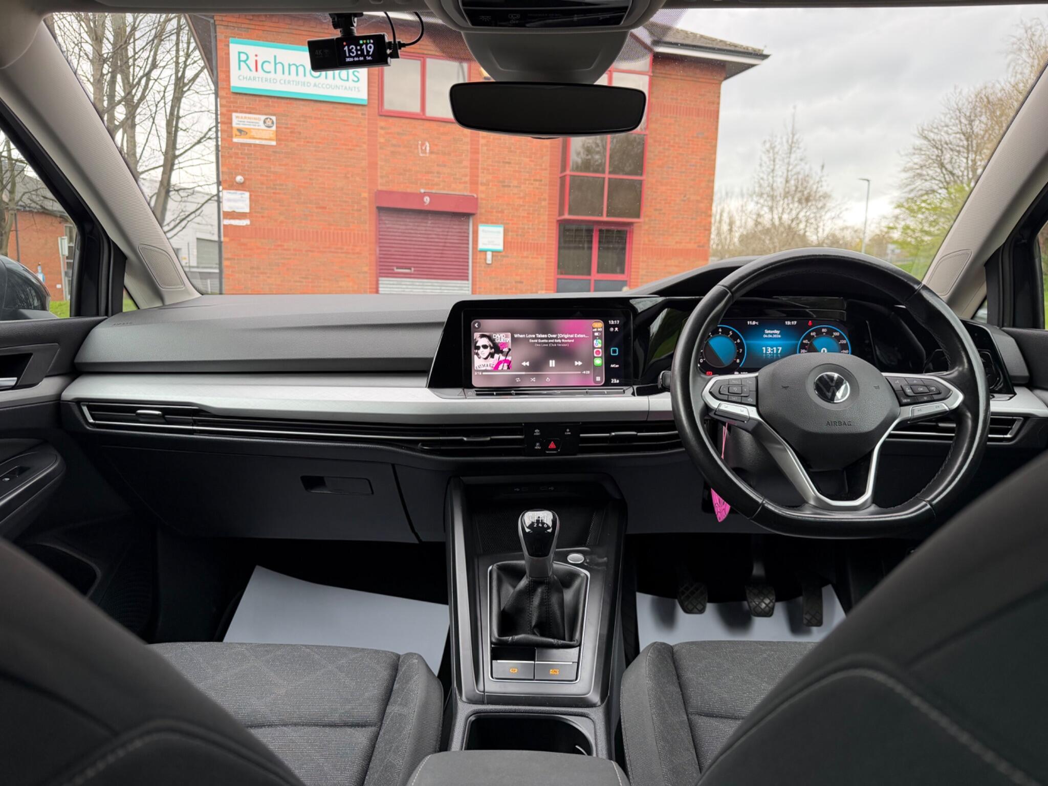 Volkswagen Golf - Image 45