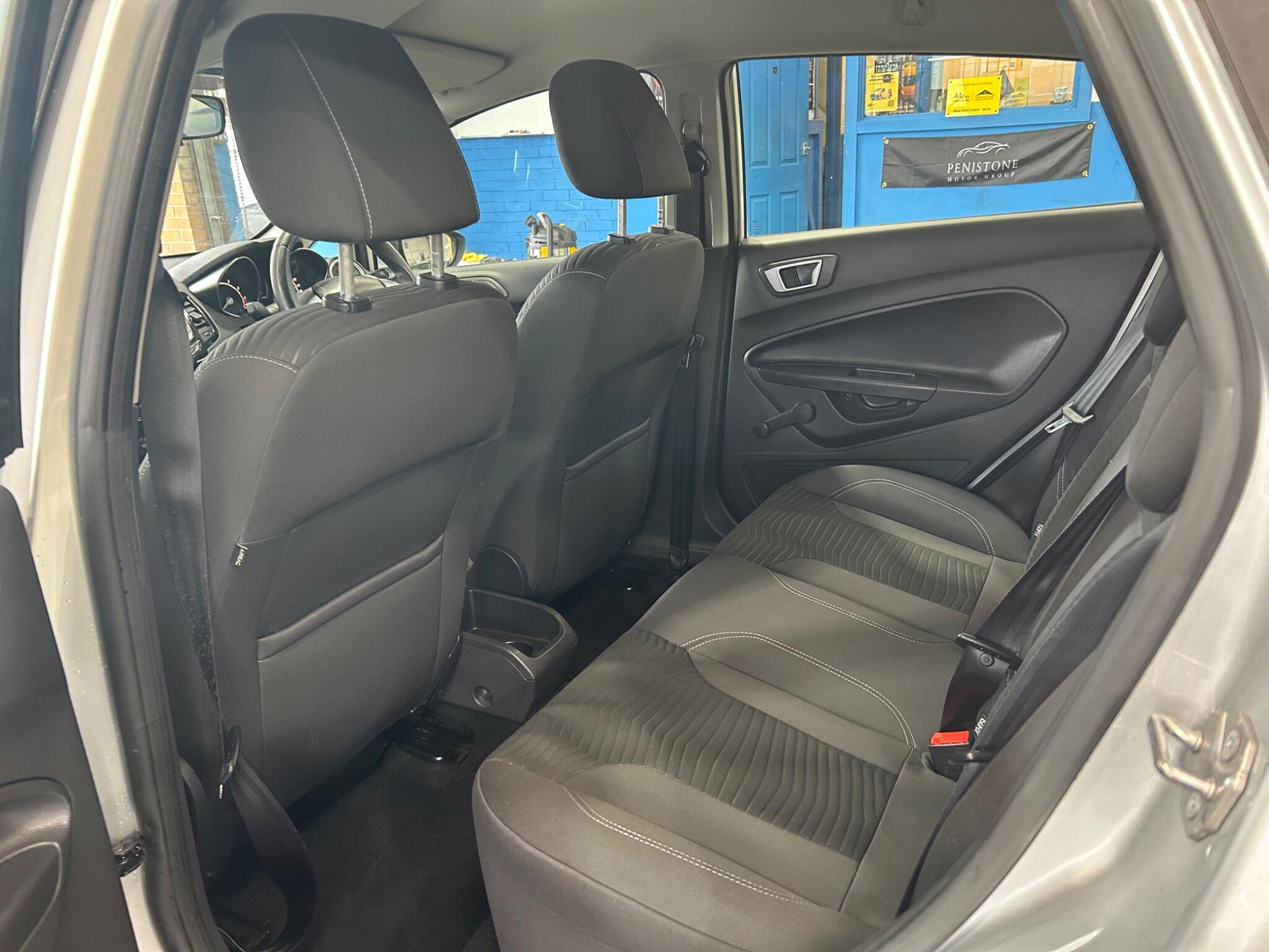 Ford Fiesta - Image 19