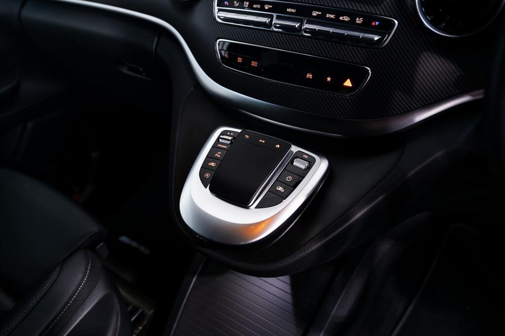 Mercedes V Class - Image 23