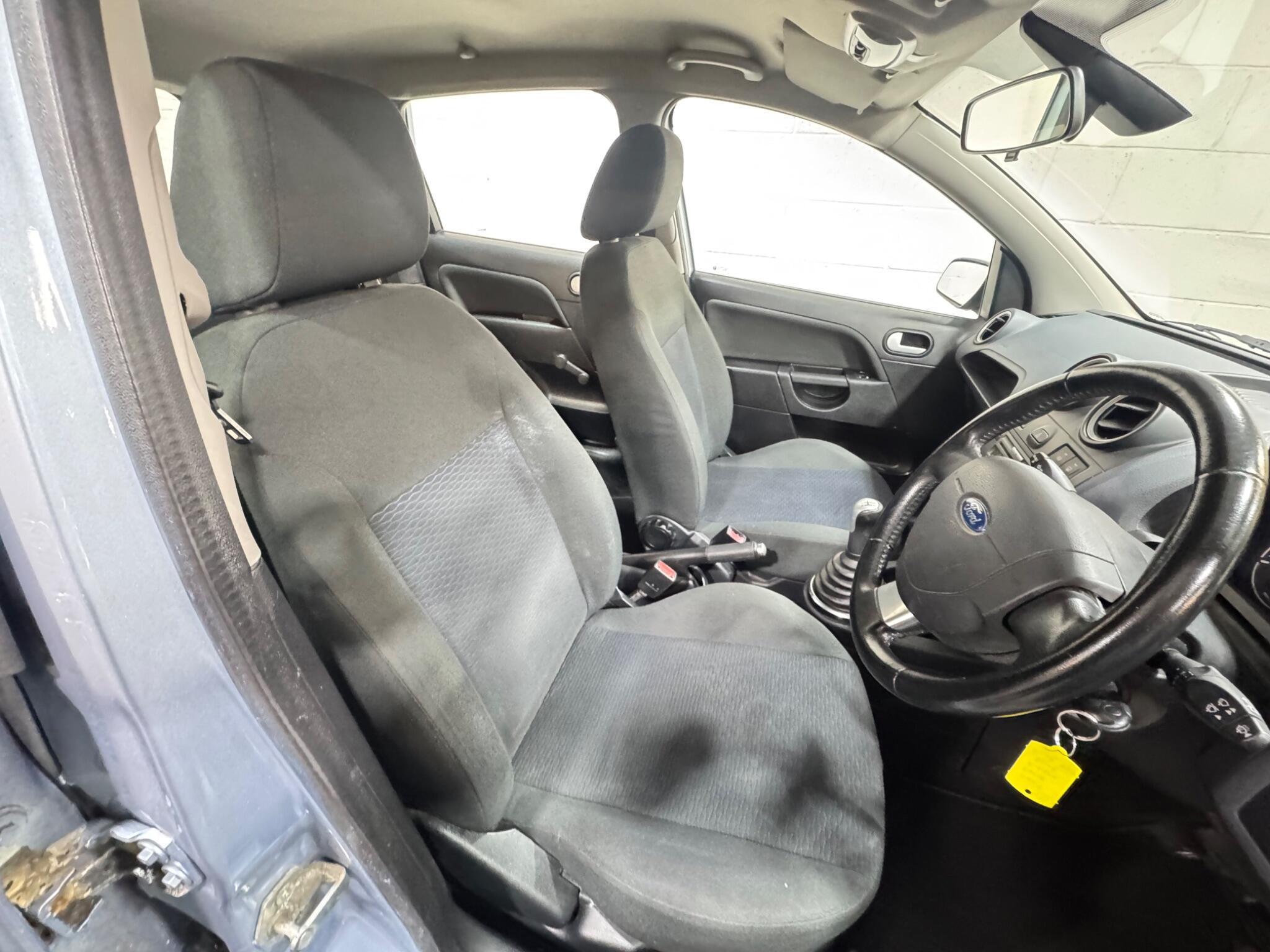 Ford Fiesta - Image 7