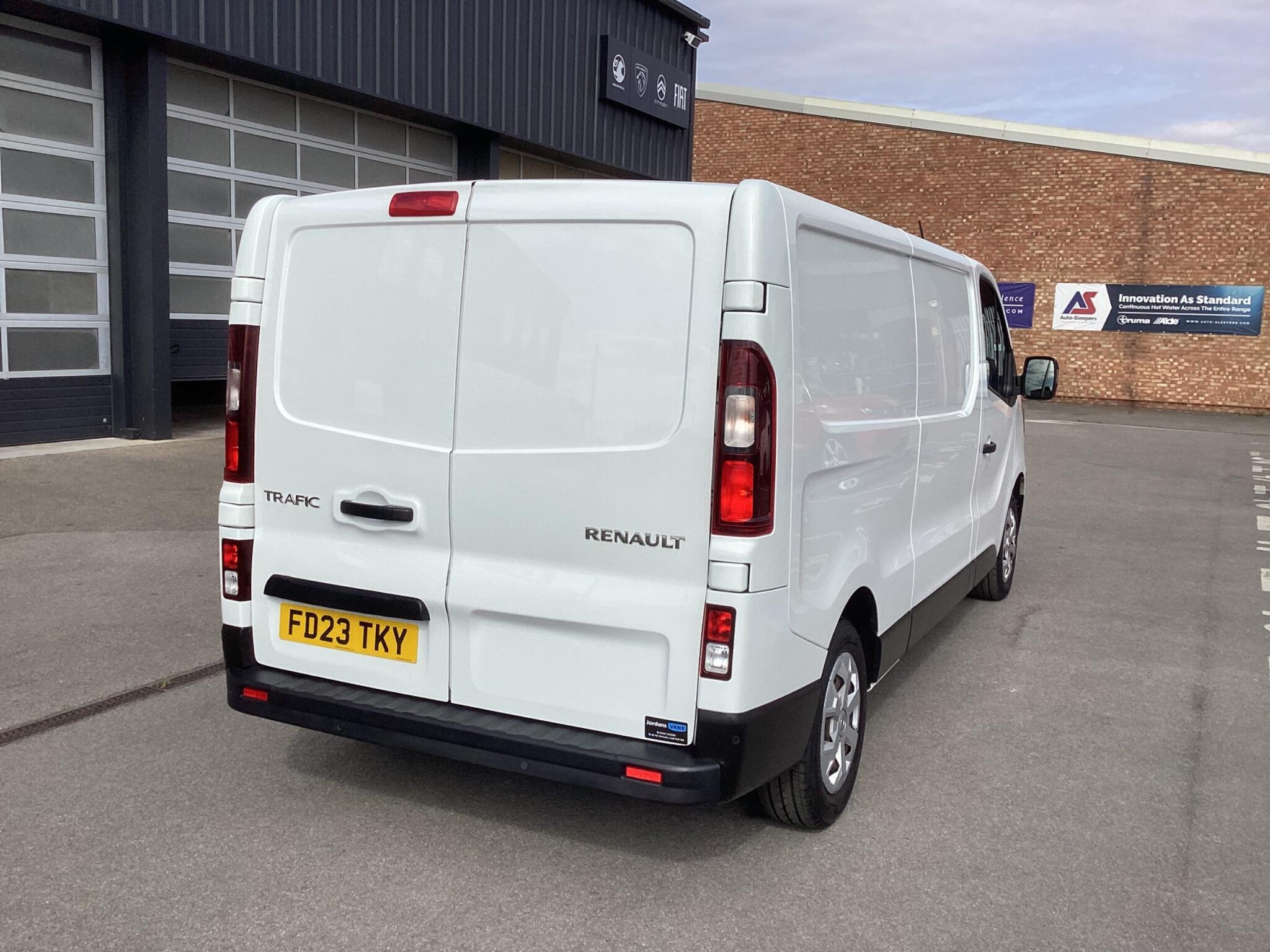 Renault Trafic - Image 7