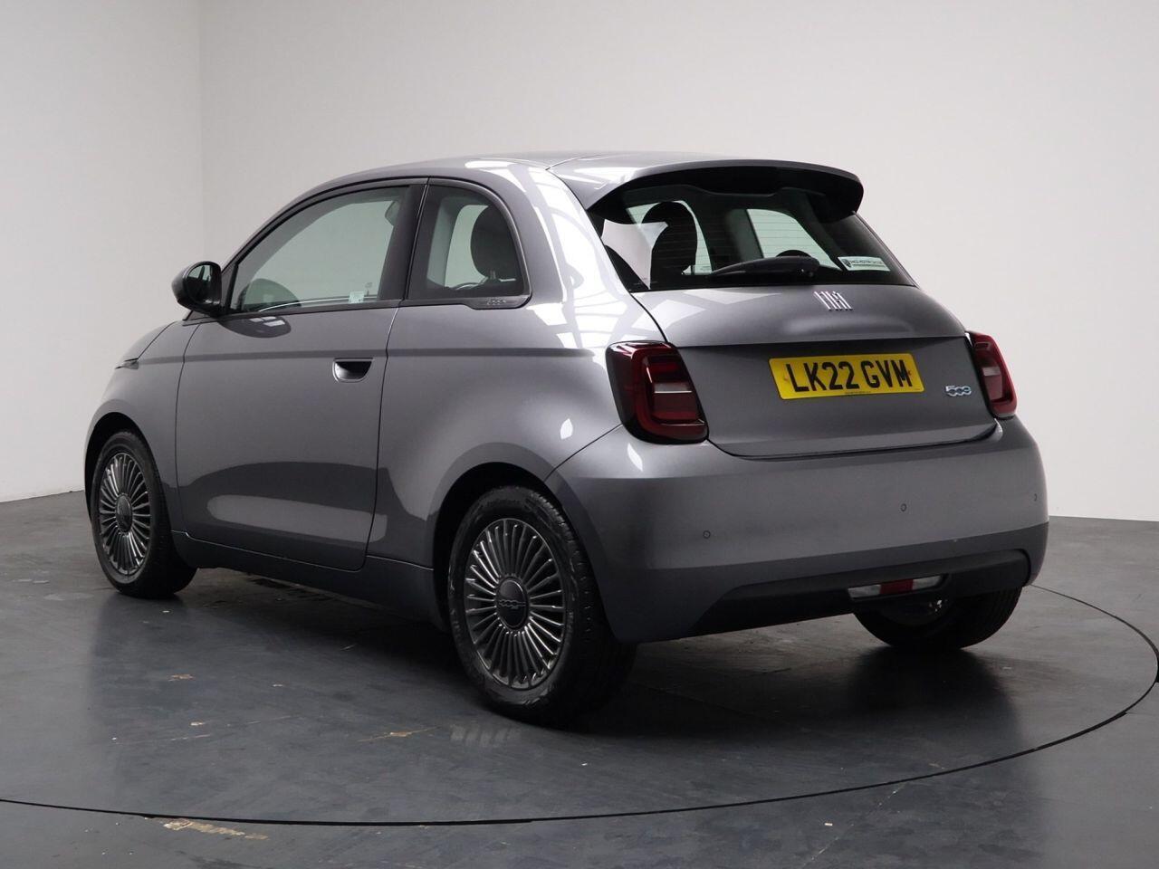 Fiat 500e - Image 12