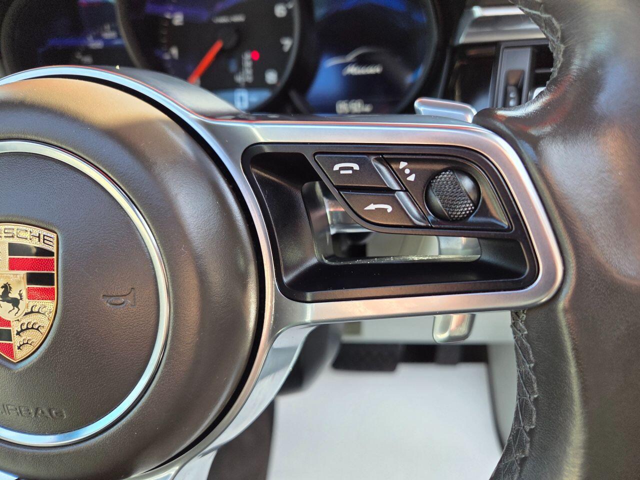 Porsche Macan - Image 31