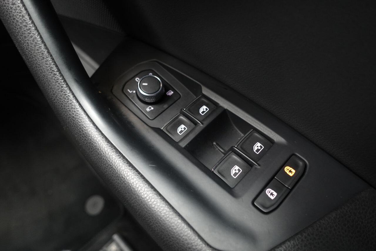 Volkswagen Touareg - Image 50