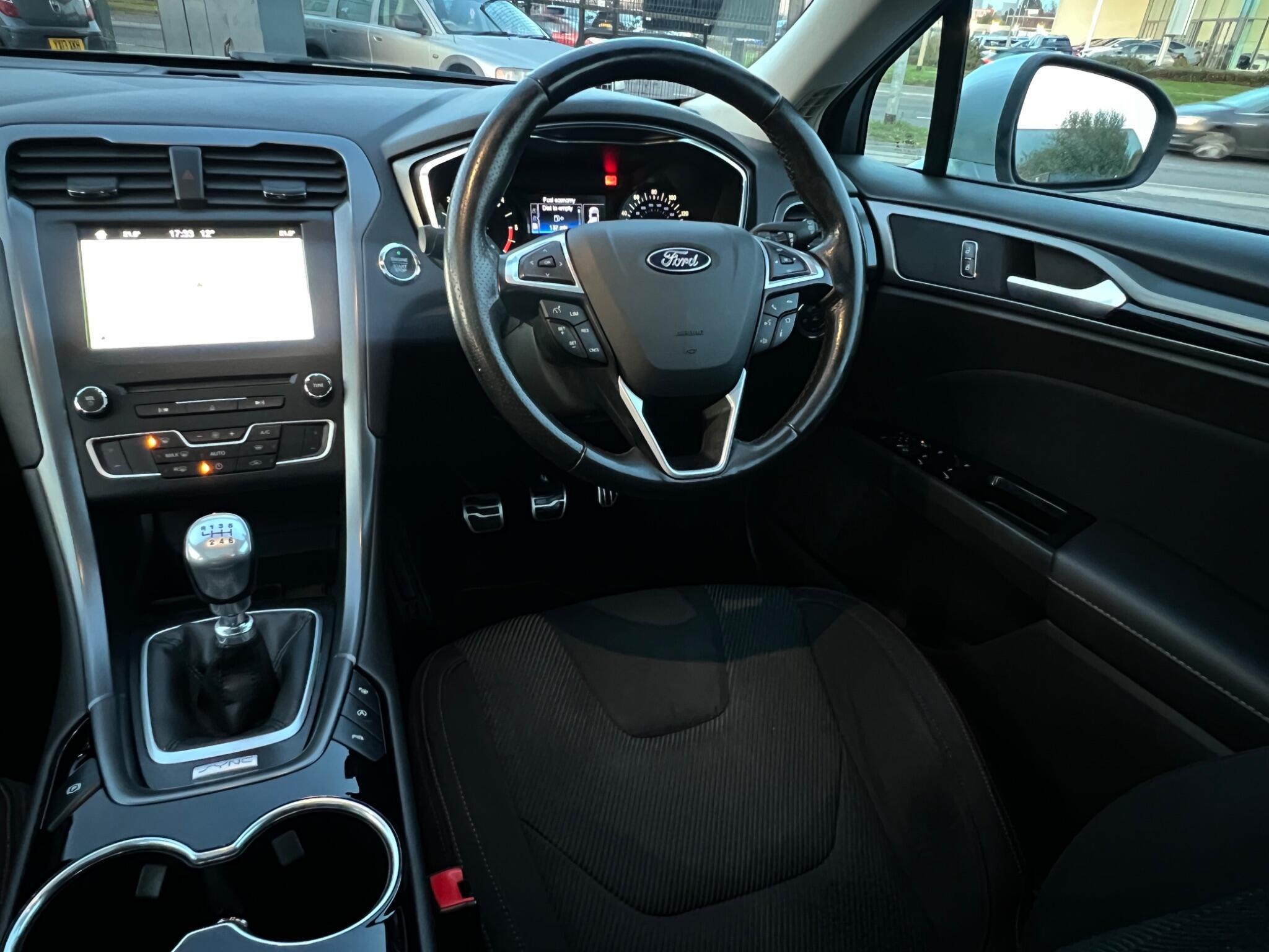 Ford Mondeo - Image 16