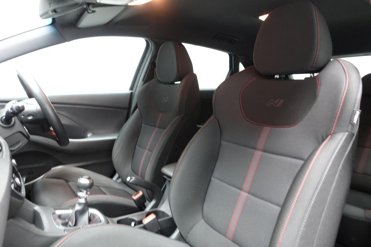 Hyundai i30 - Image 30