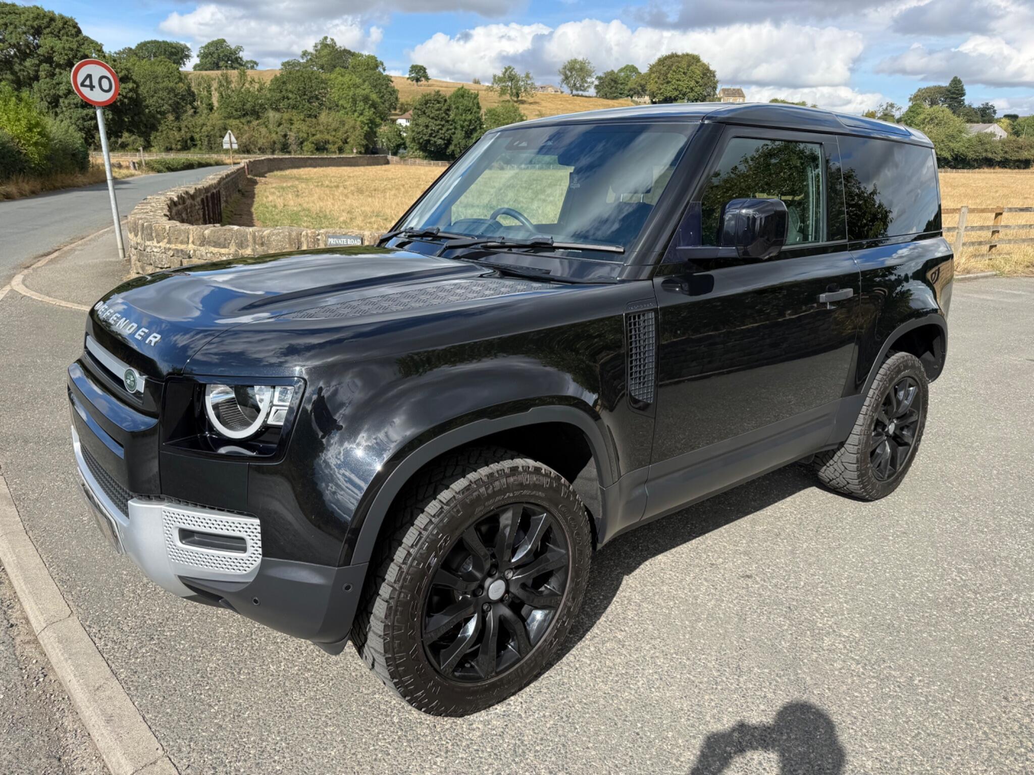 Land Rover Defender 90 - Image 16