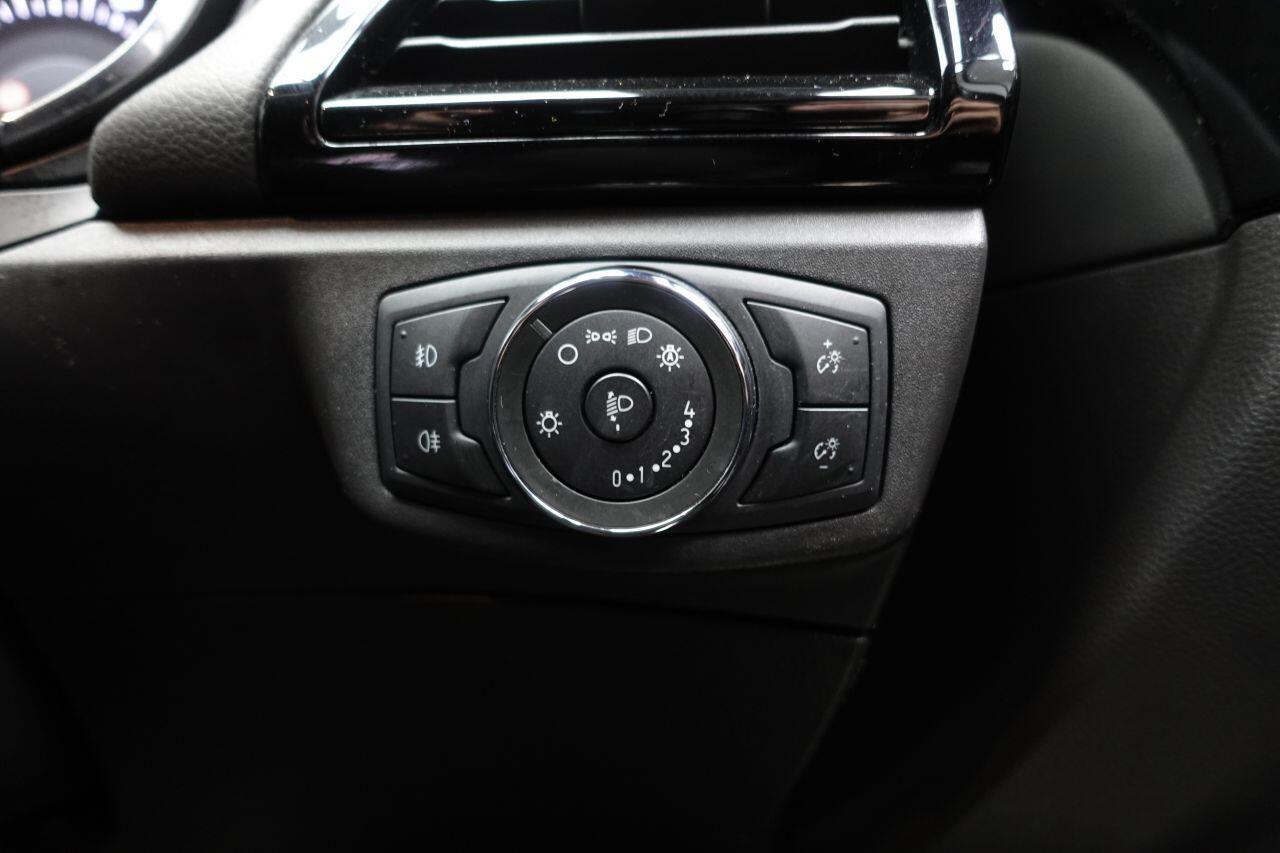 Ford Mondeo - Image 48