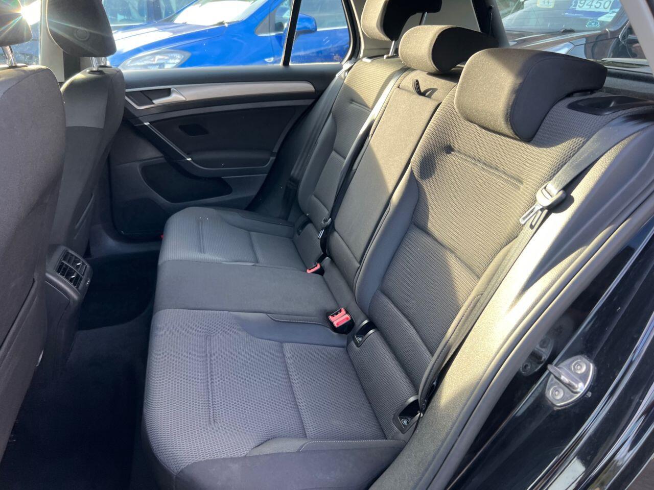 Volkswagen Golf - Image 20