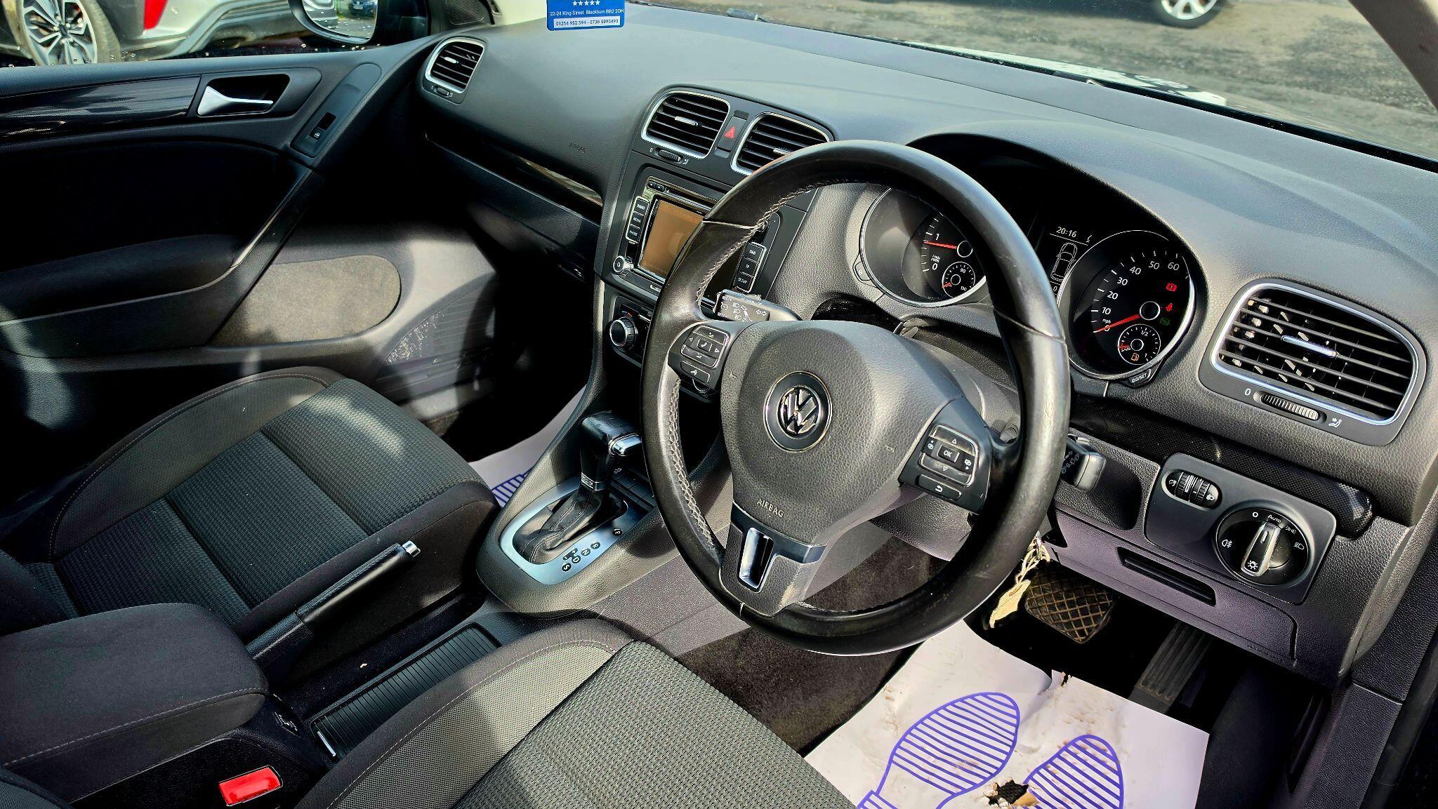 Volkswagen Golf - Image 11
