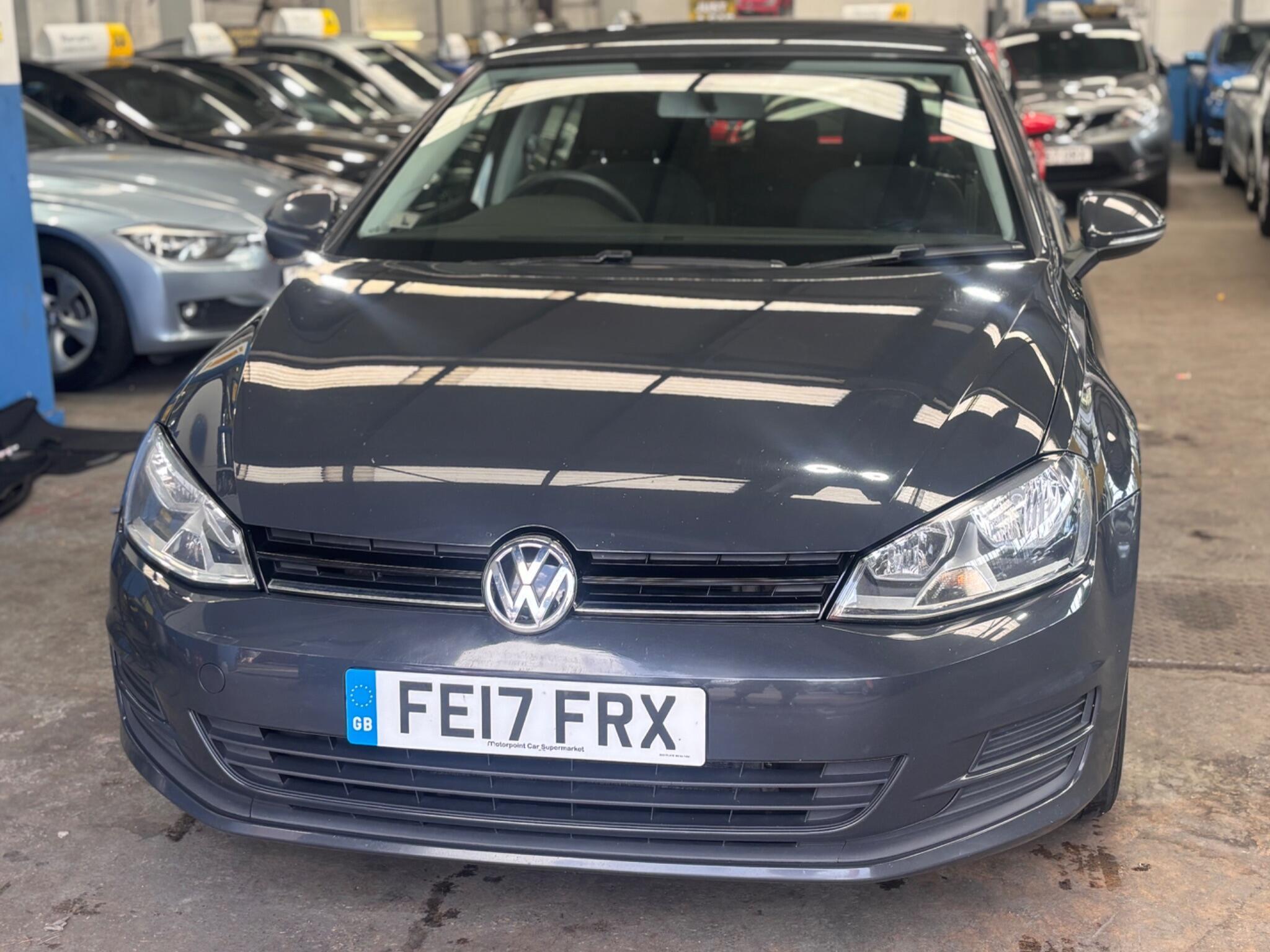 Volkswagen Golf - Image 9