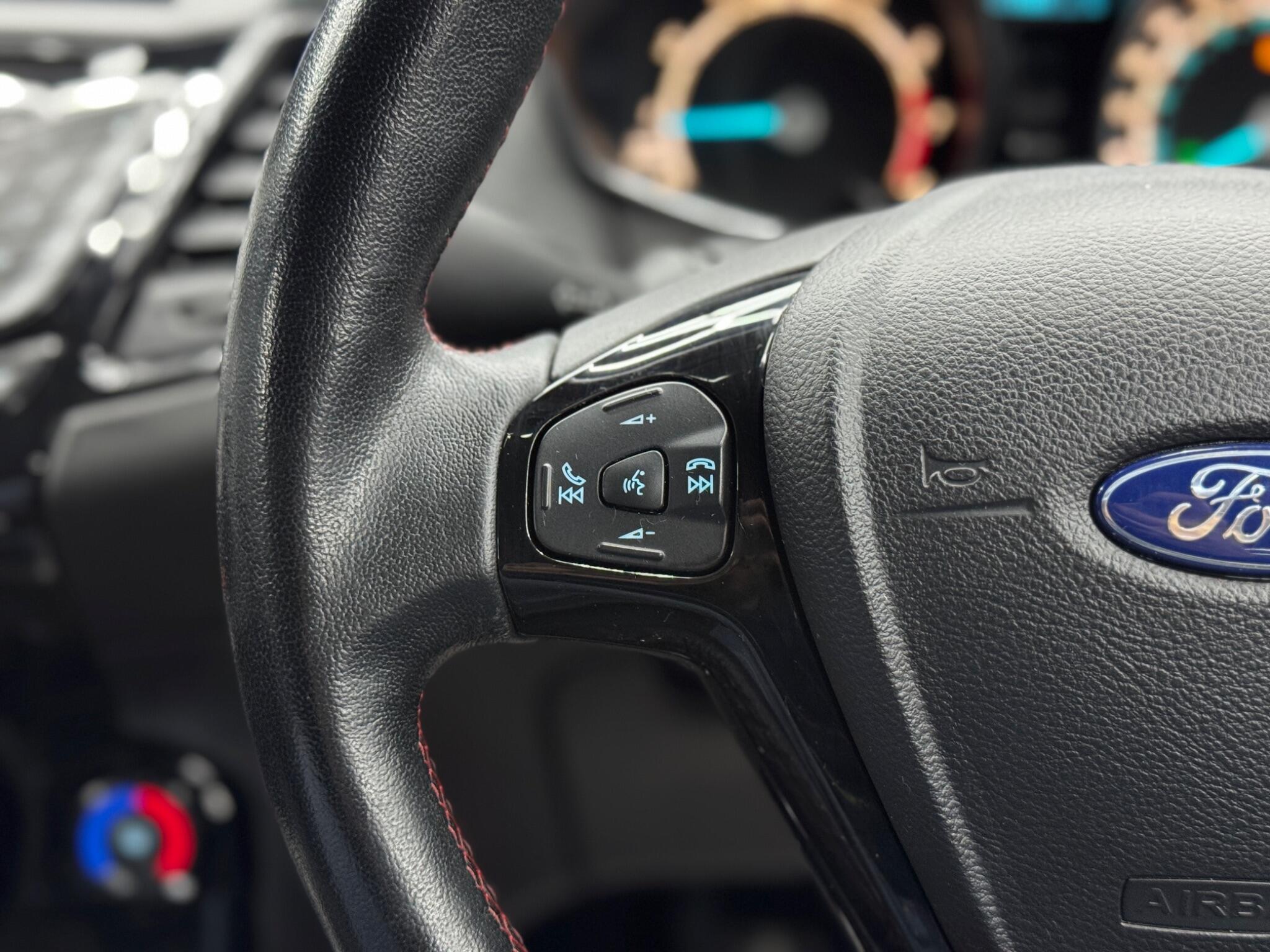 Ford Fiesta - Image 26