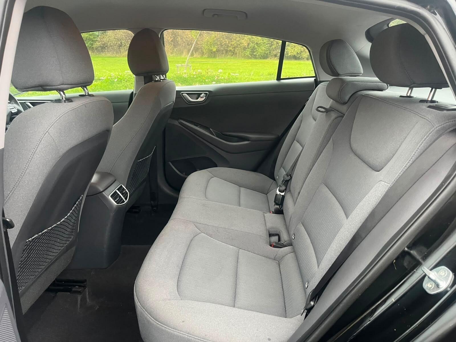 Hyundai Ioniq - Image 8