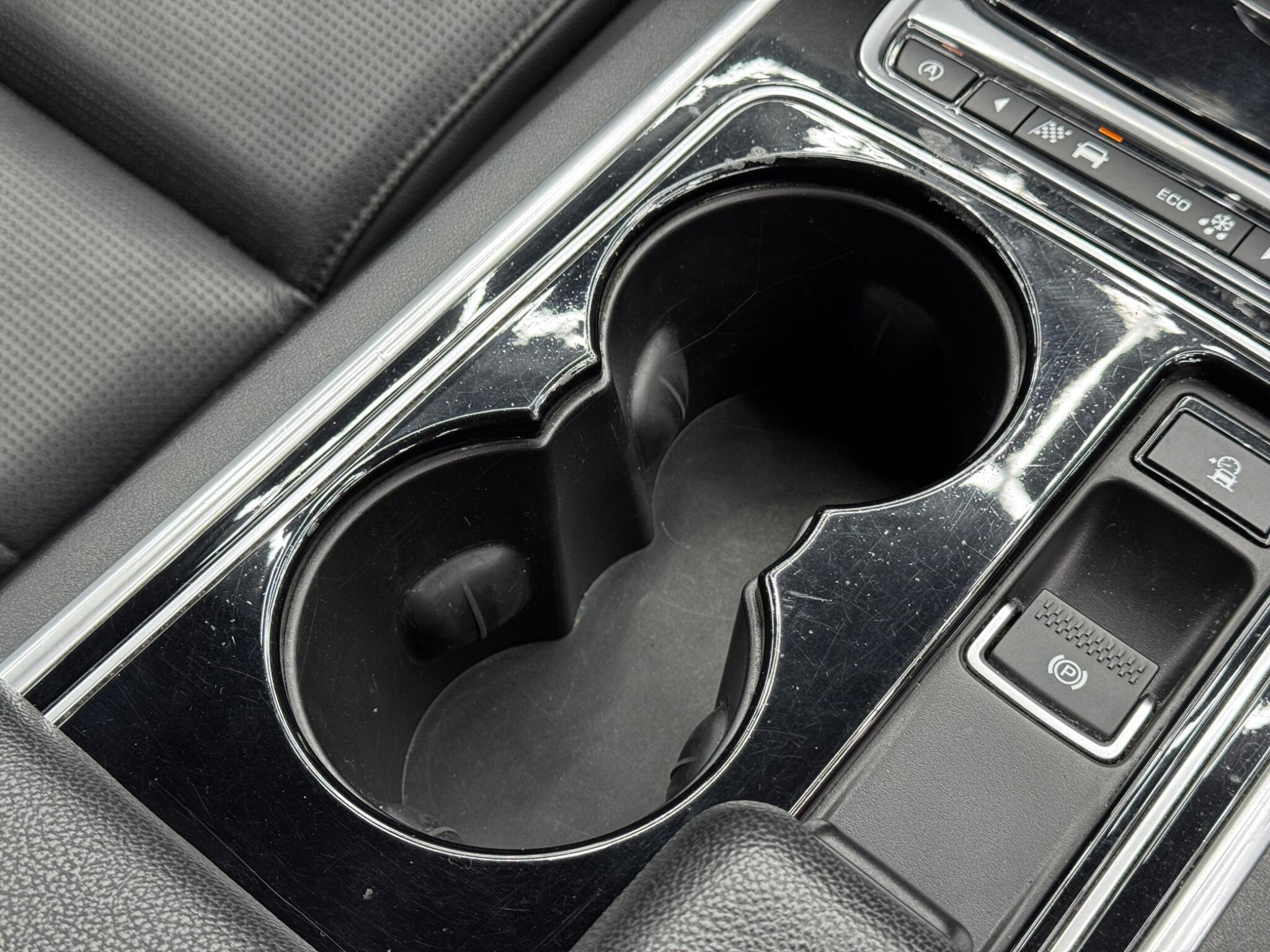 Jaguar XE - Image 24