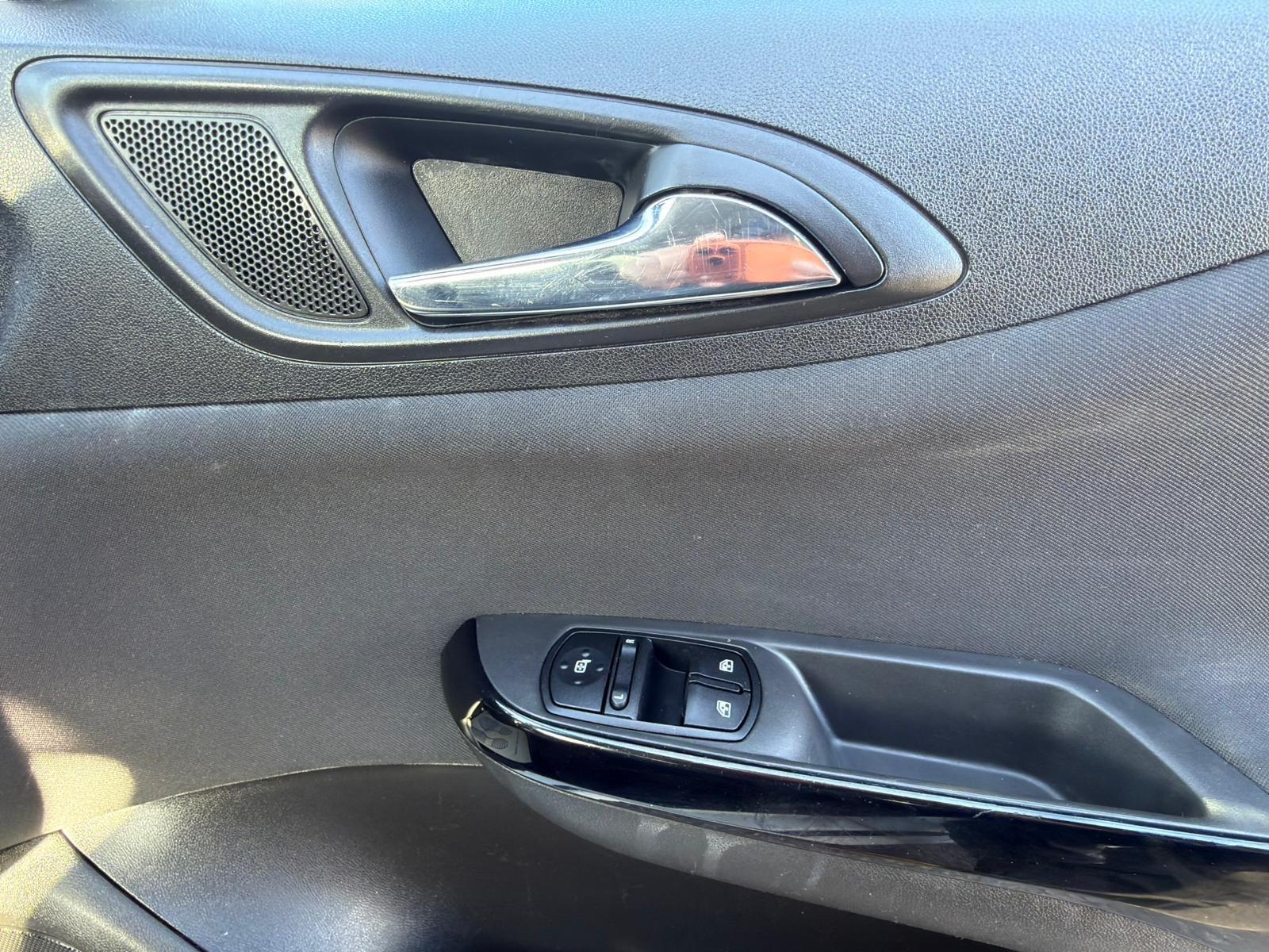 Vauxhall Corsa - Image 25