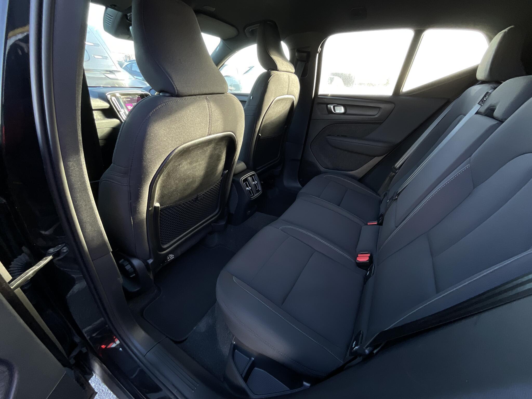 Volvo XC40 - Image 13