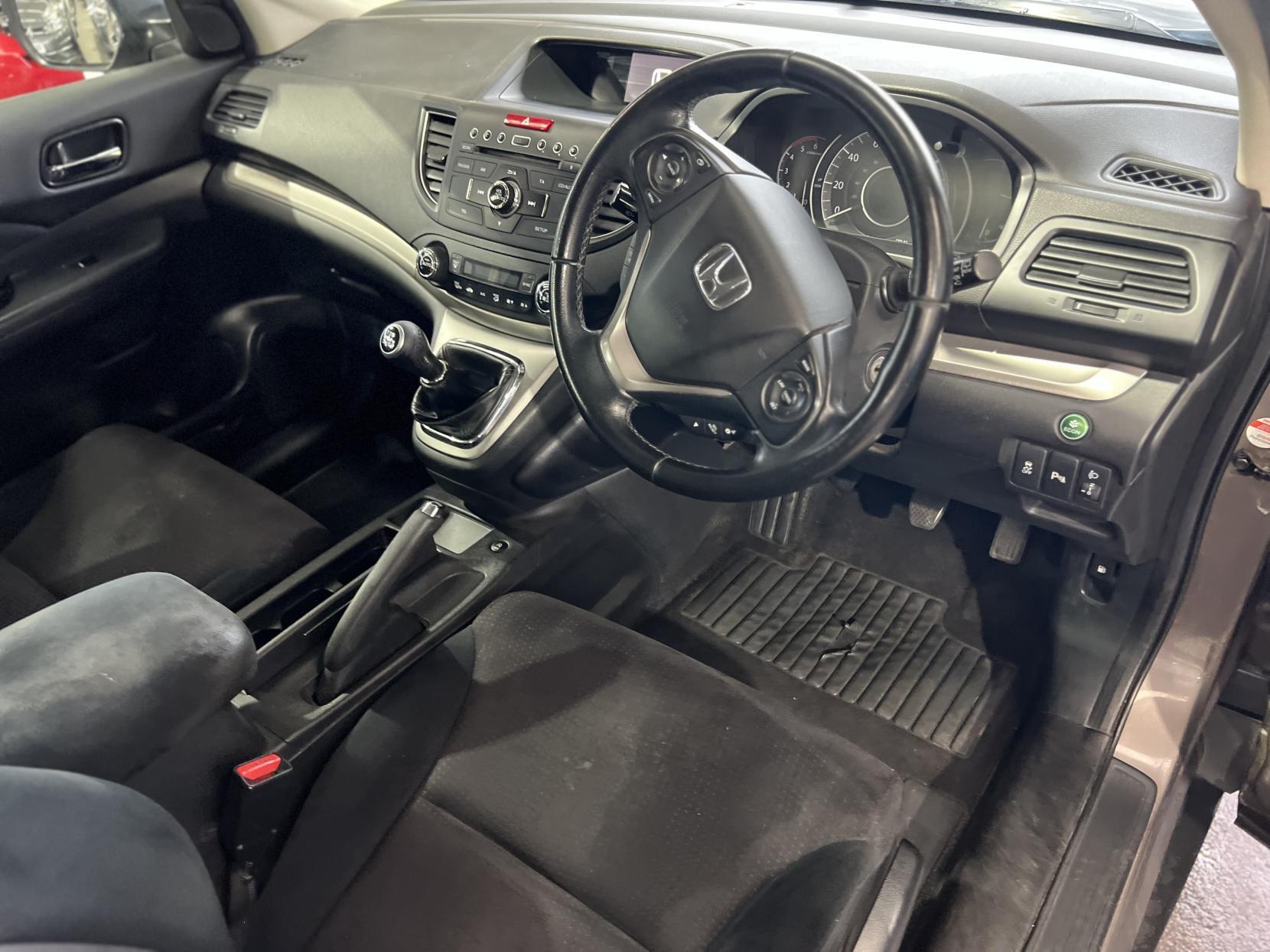 Honda CR-V - Image 17