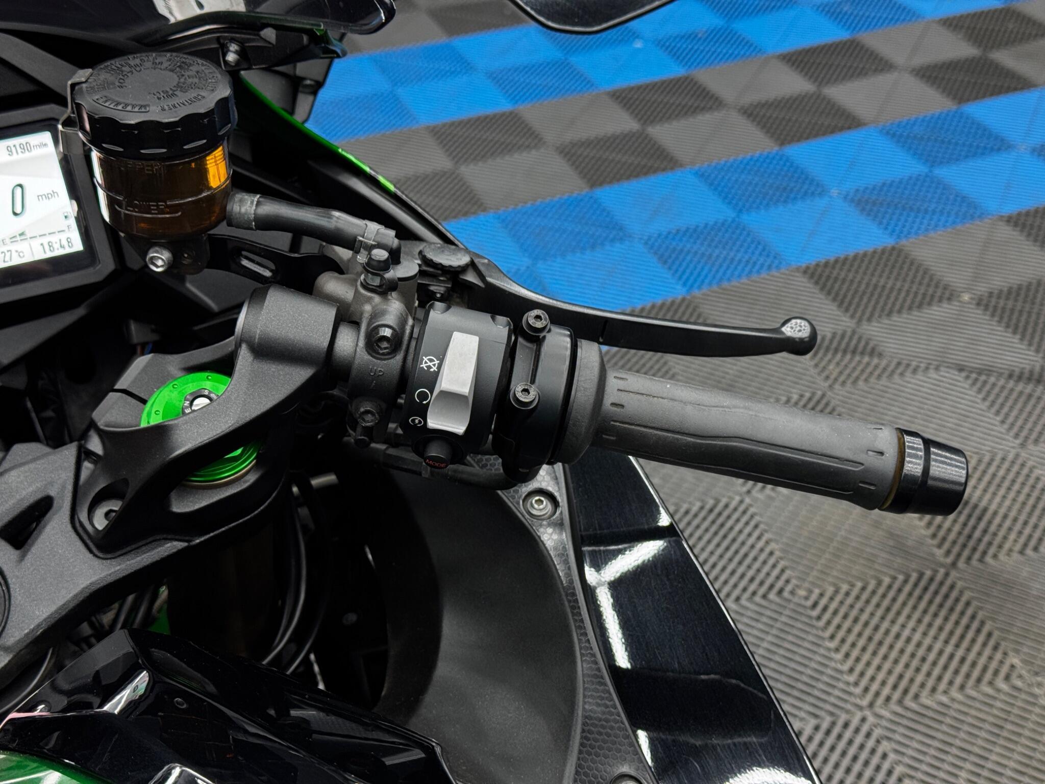 Kawasaki NINJA H2 SX - Image 12