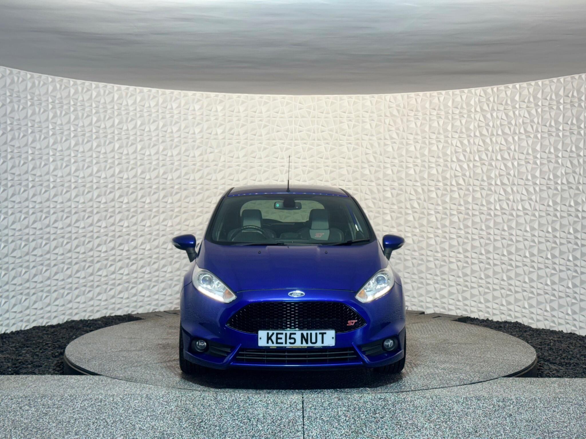 Ford Fiesta - Image 4