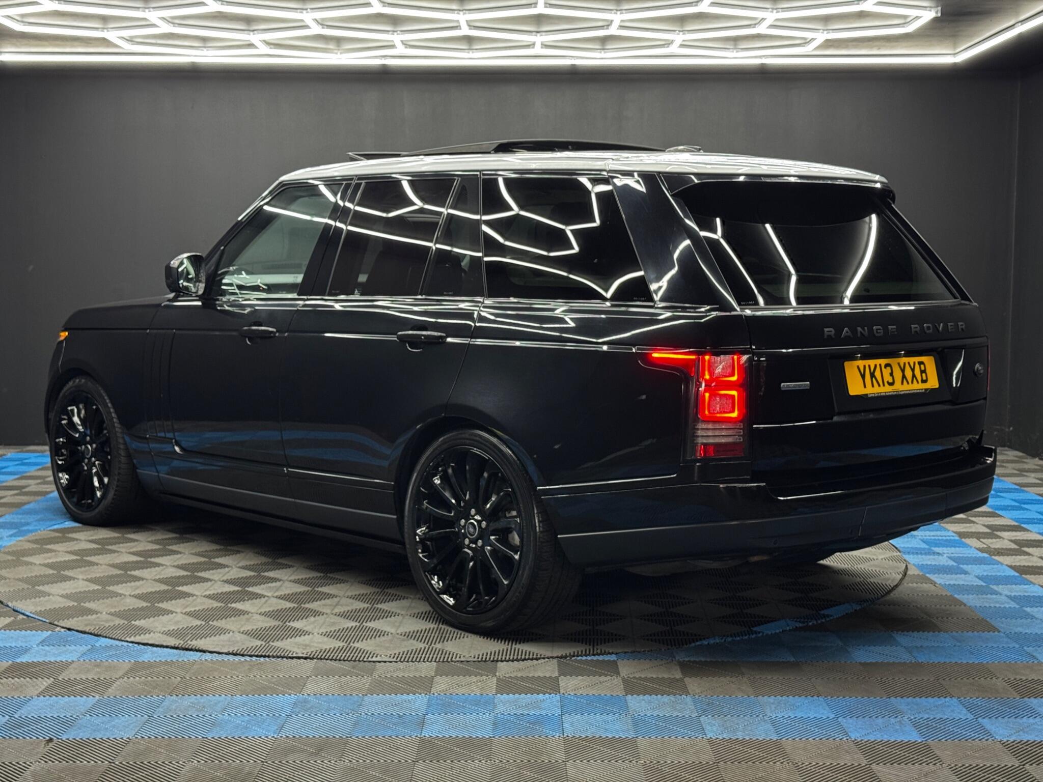 Land Rover Range Rover - Image 7
