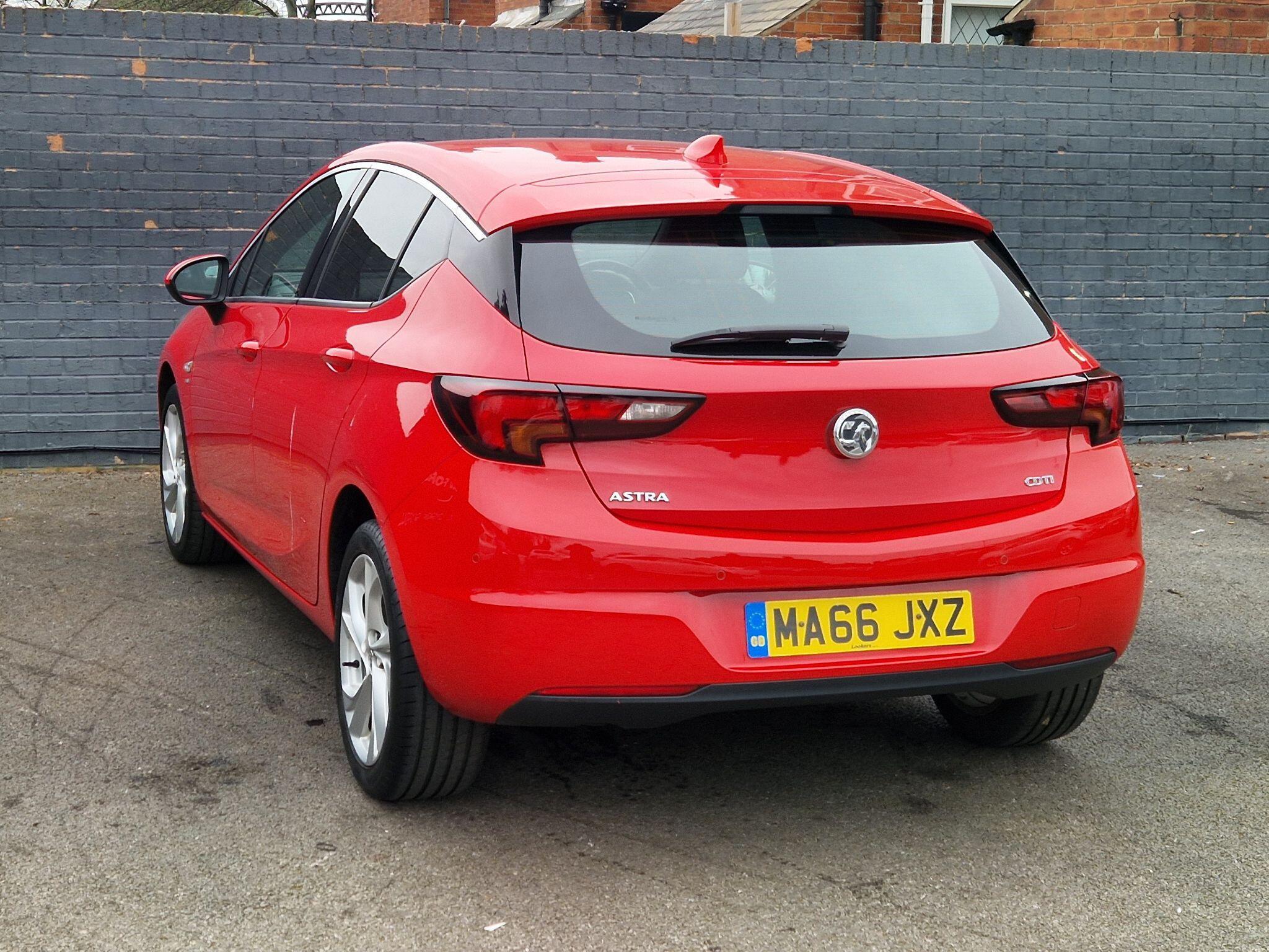 Vauxhall Astra - Image 8