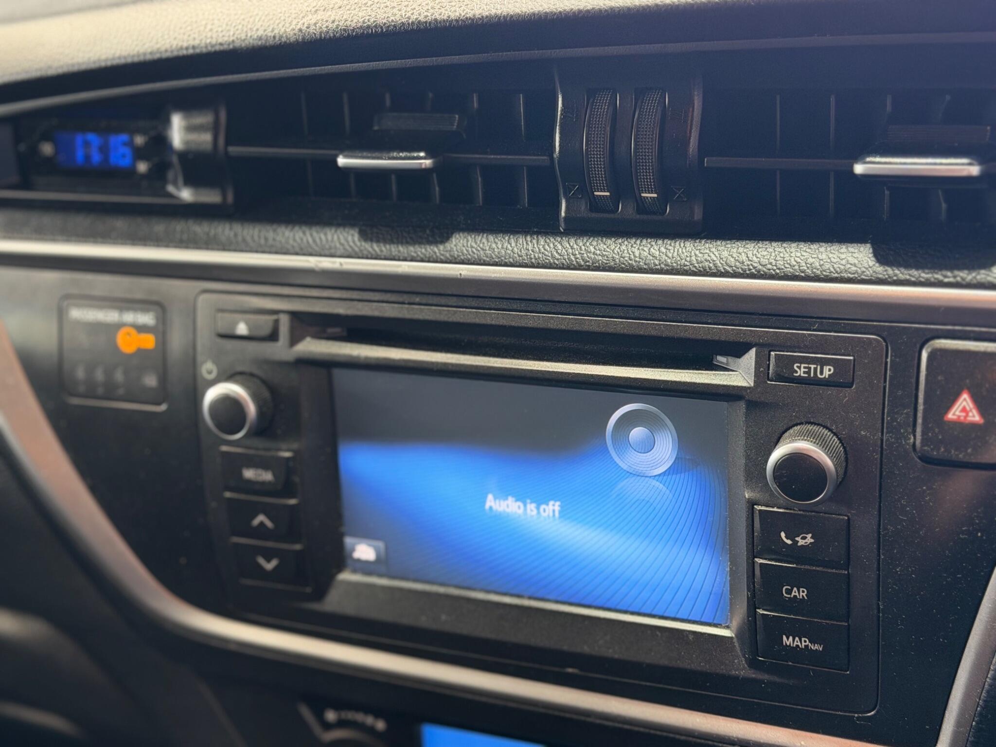 Toyota Auris - Image 25