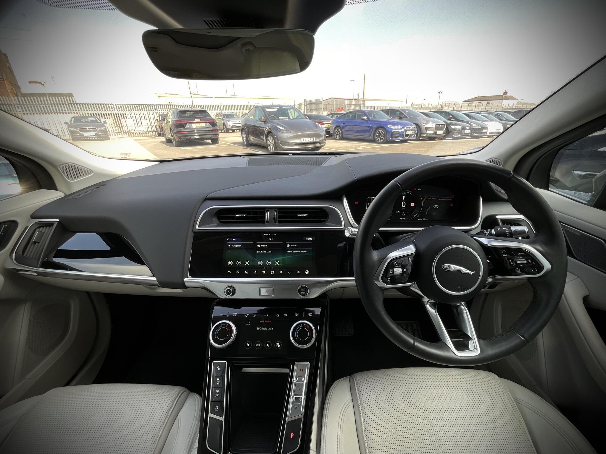 Jaguar I-Pace - Image 7
