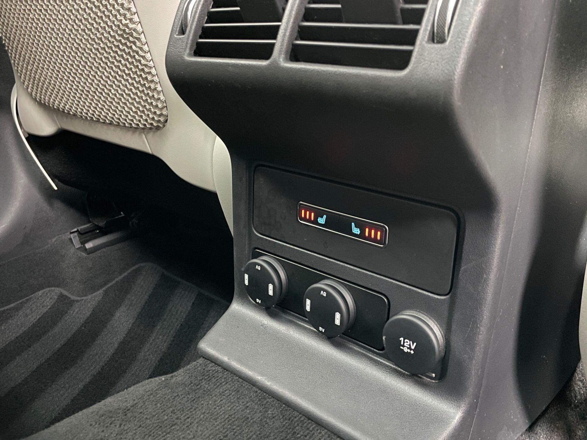 Jaguar F-Pace - Image 32