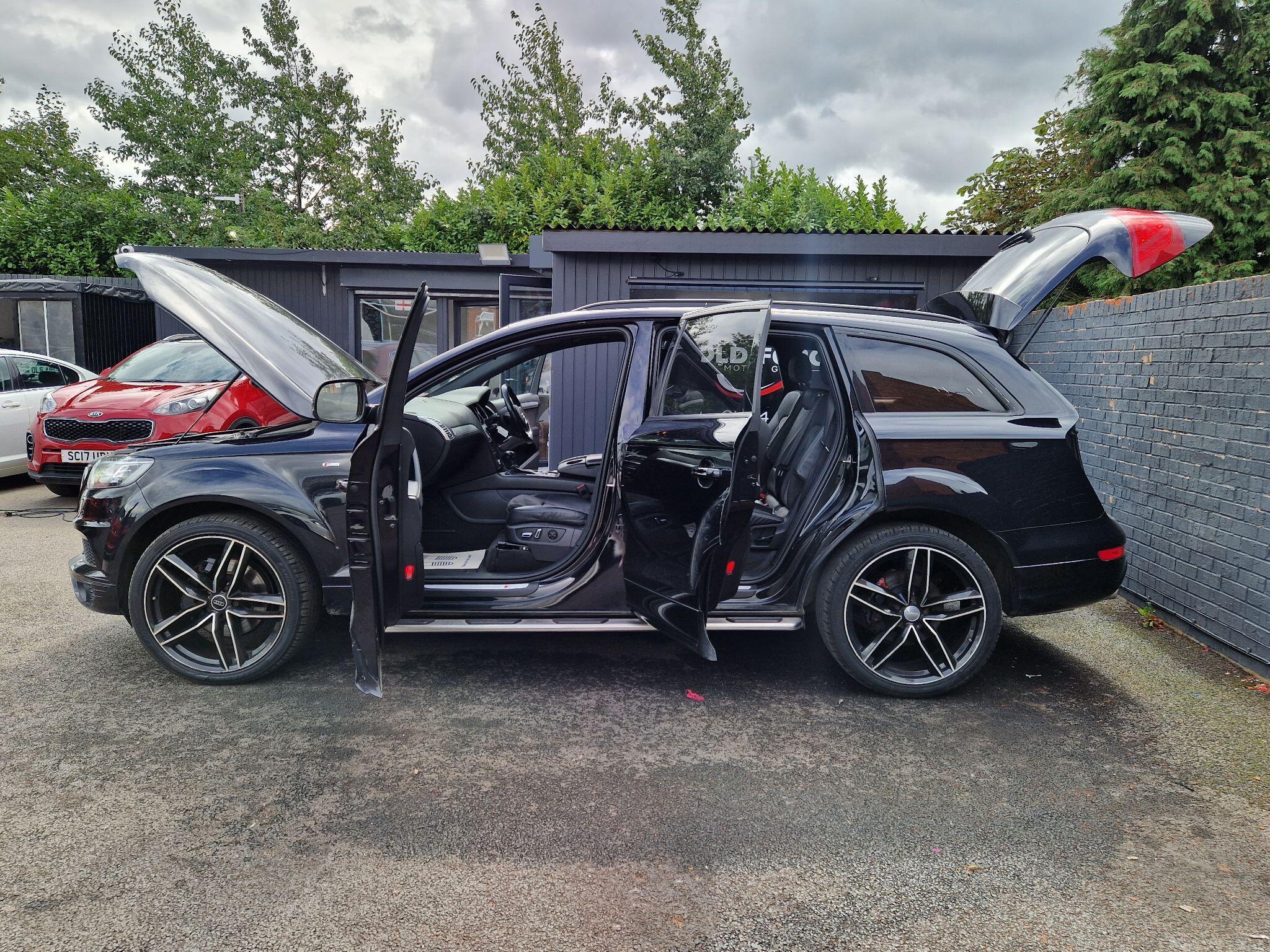Audi Q7 - Image 14